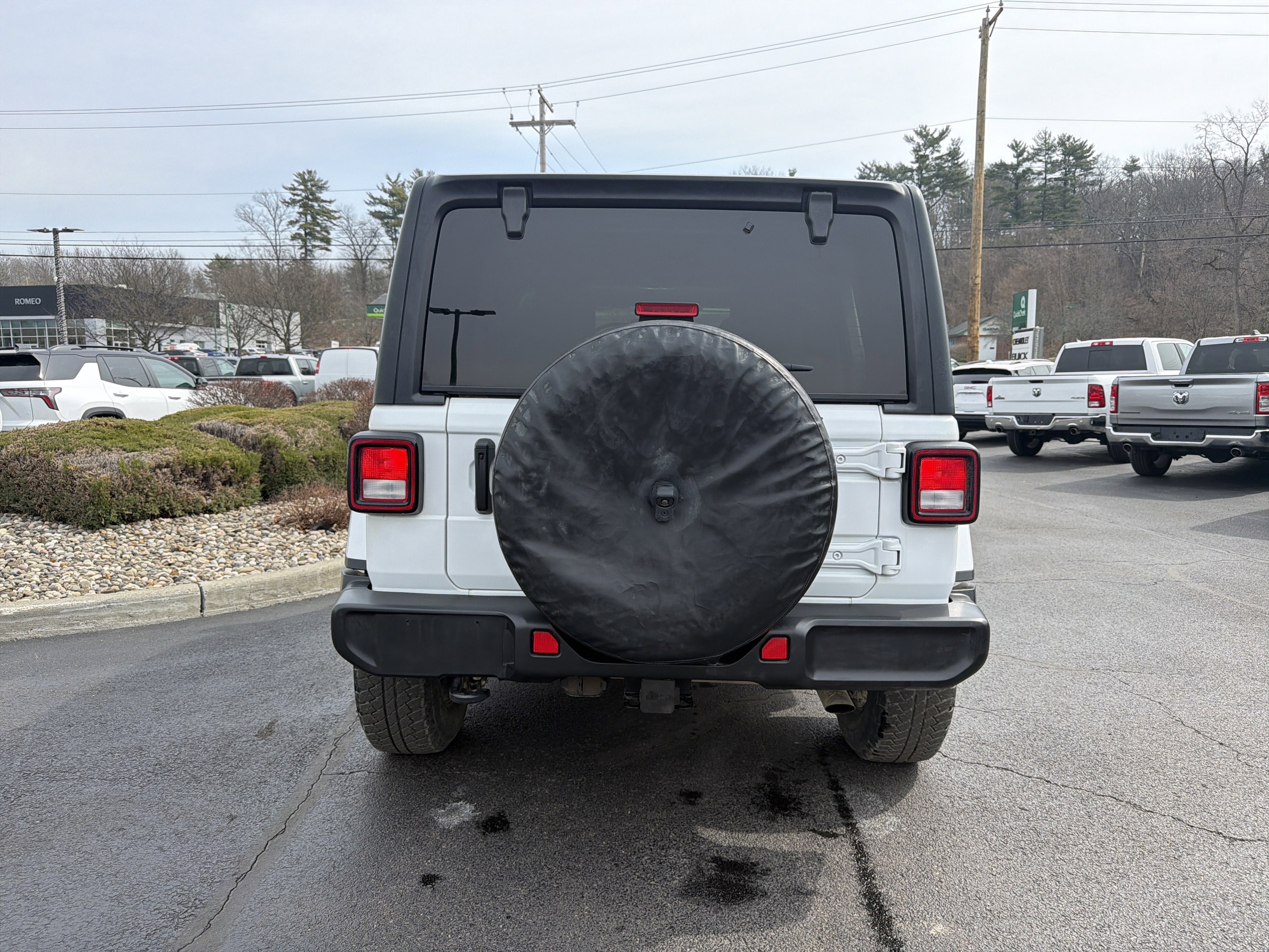 2023 Jeep Wrangler 4-Door Sahara 4x4