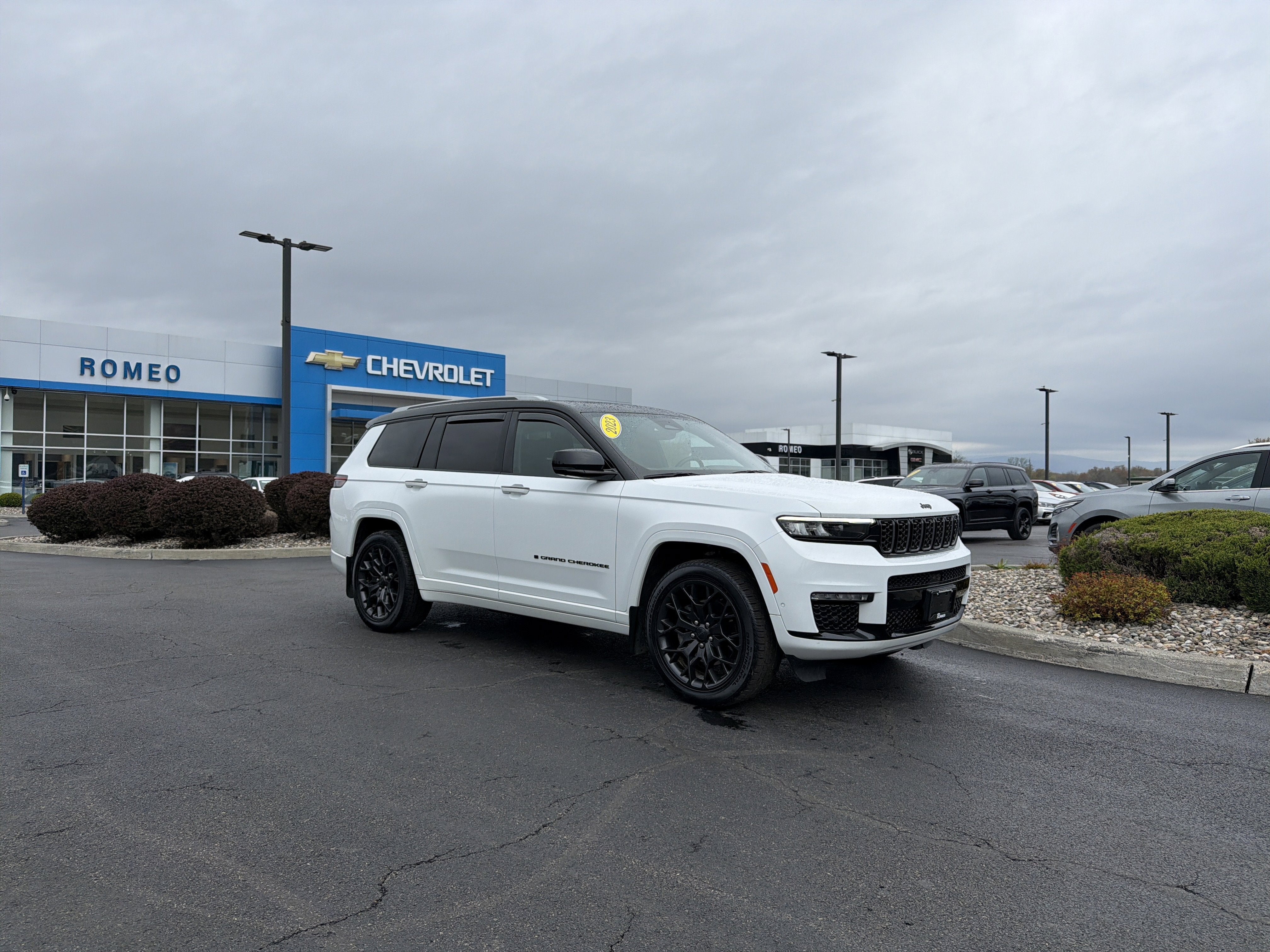 2023 Jeep Grand Cherokee L Summit Reserve