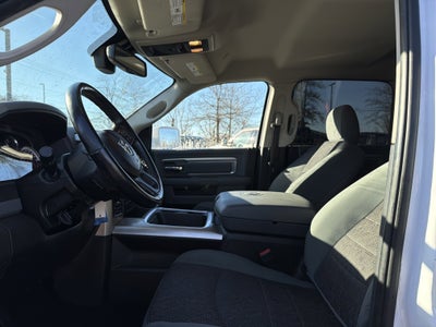 2018 RAM 1500 Big Horn Crew Cab 4x4 5'7" Box