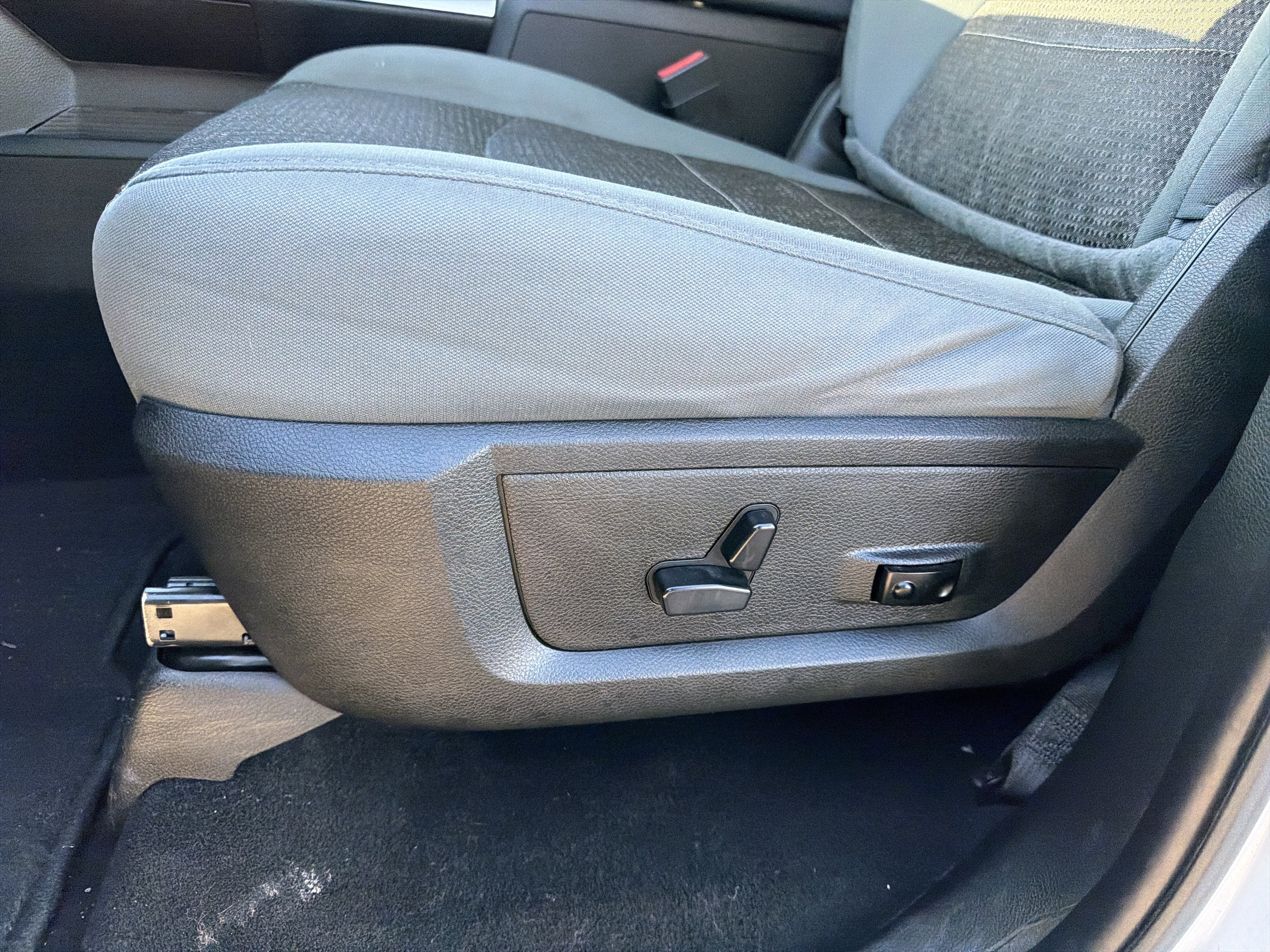 2018 RAM 1500 Big Horn Crew Cab 4x4 5'7" Box