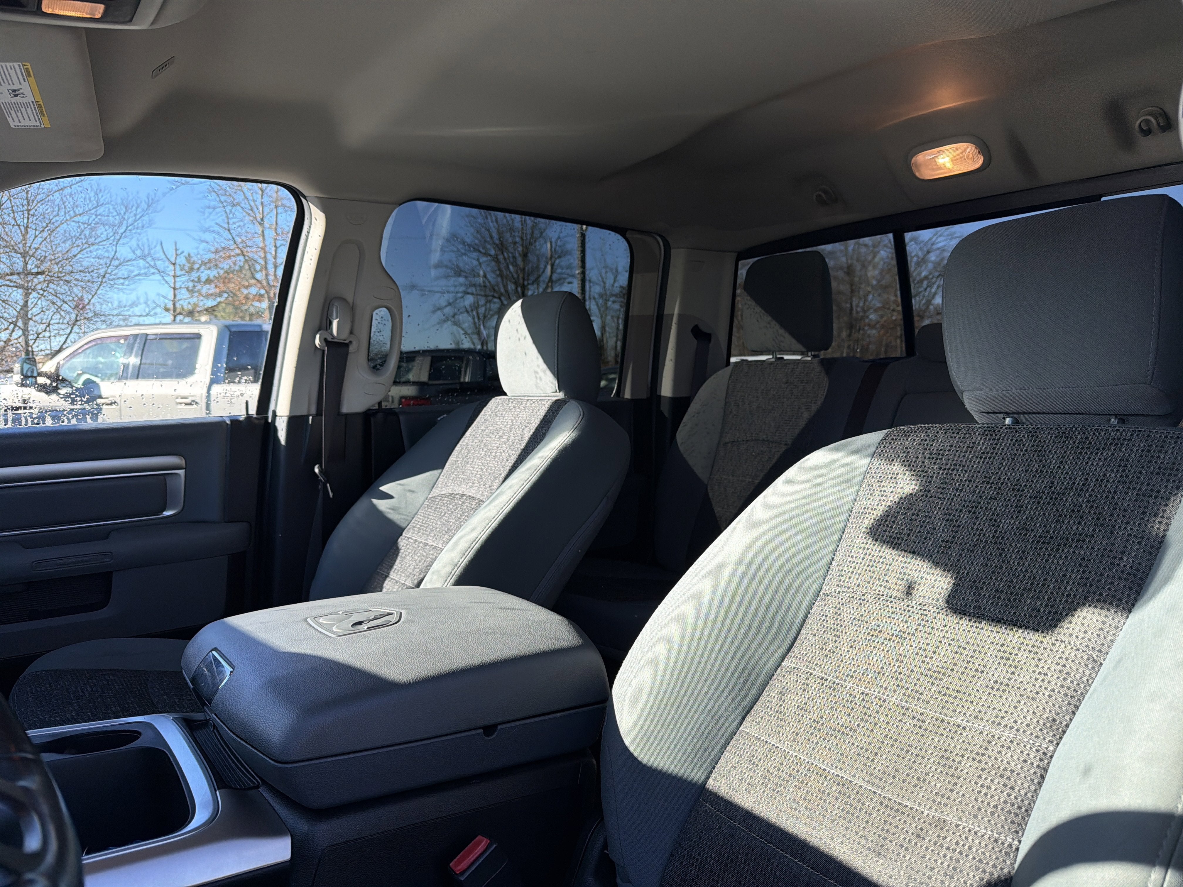 2018 RAM 1500 Big Horn Crew Cab 4x4 5'7" Box
