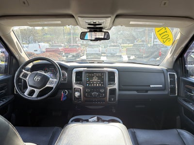 2017 RAM 1500 Laramie Crew Cab 4x4 5'7" Box