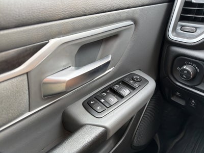 2020 RAM 1500 Big Horn Crew Cab 4x4 5'7" Box