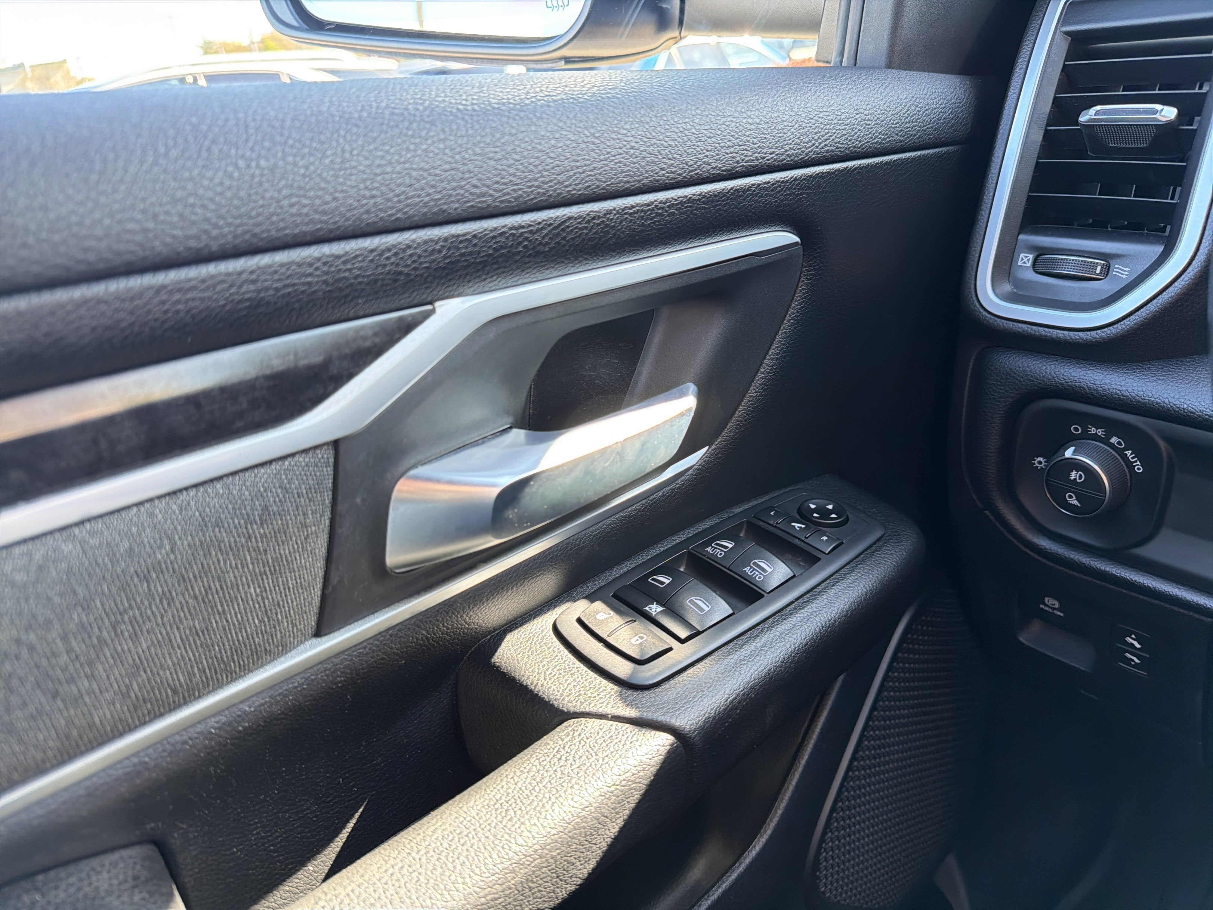 2021 RAM 1500 Big Horn Quad Cab 4x4 6'4" Box