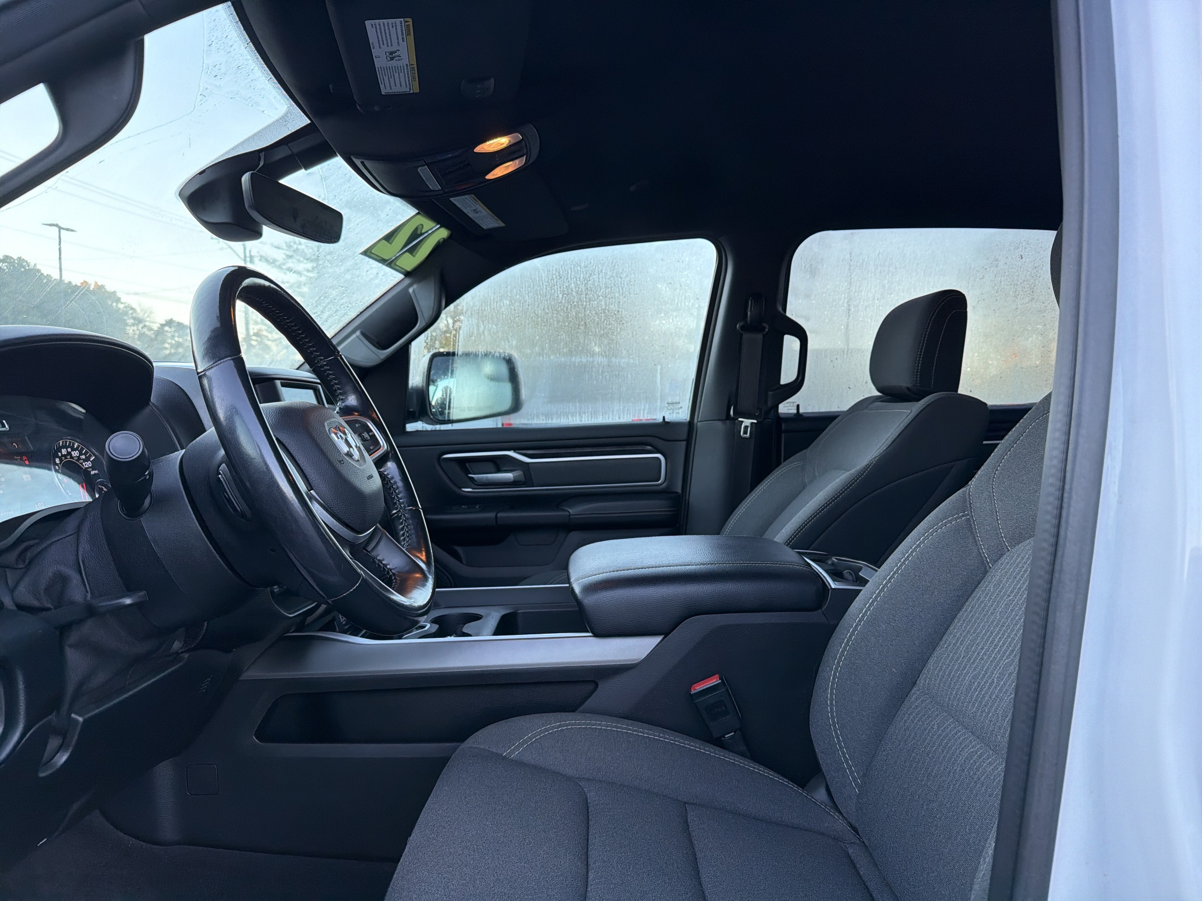 2022 RAM 1500 Big Horn Crew Cab 4x4 5'7" Box