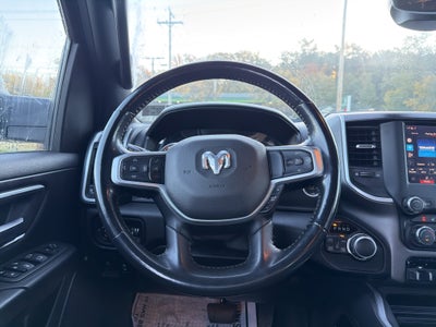 2022 RAM 1500 Big Horn Crew Cab 4x4 5'7" Box
