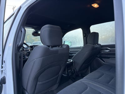 2022 RAM 1500 Big Horn Crew Cab 4x4 5'7" Box