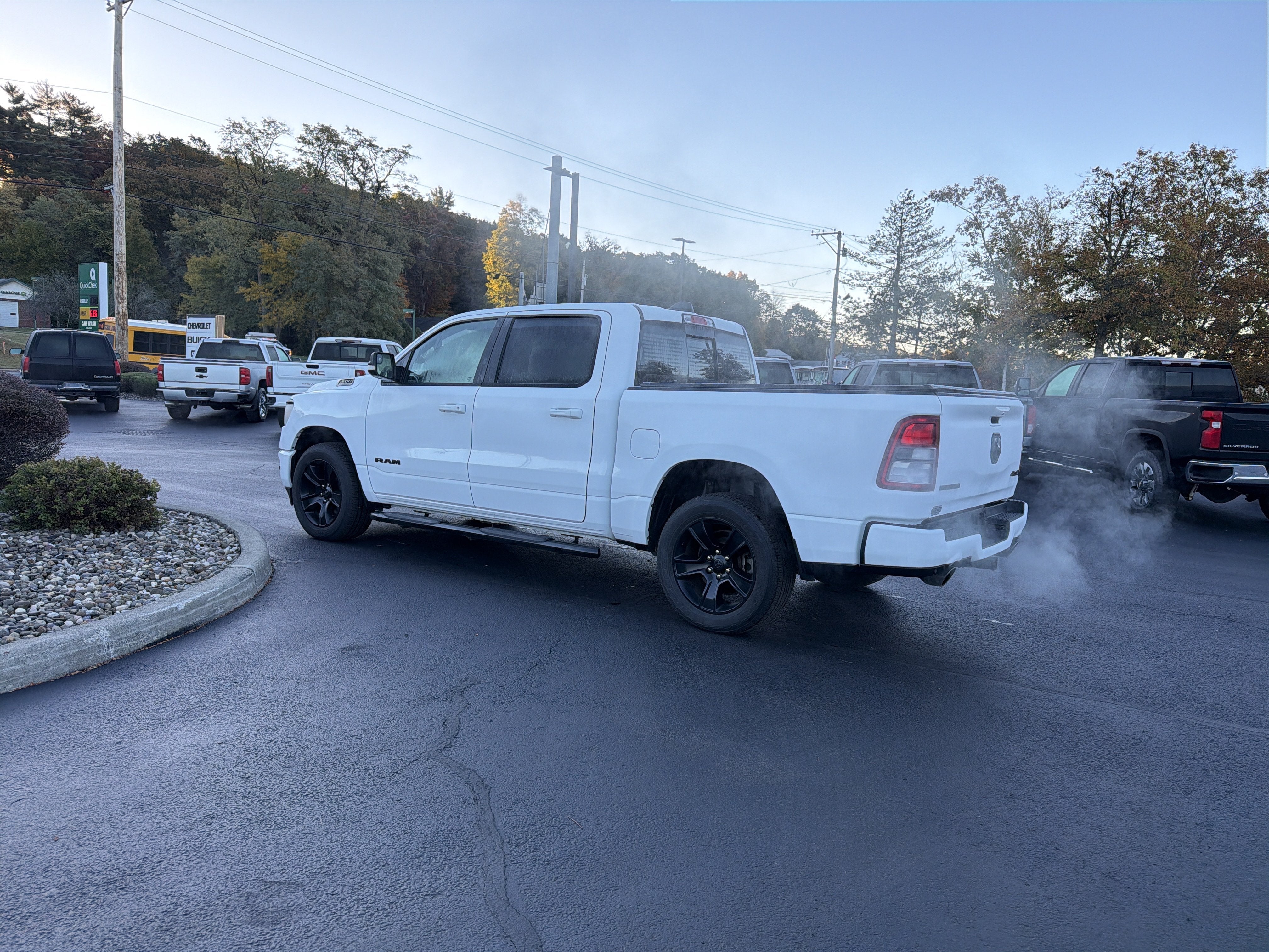 2022 RAM 1500 Big Horn Crew Cab 4x4 5'7" Box