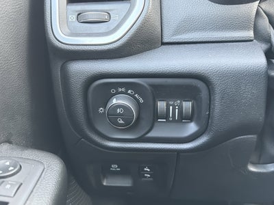 2019 RAM 1500 Big Horn/Lone Star Crew Cab 4x4 5'7" Box