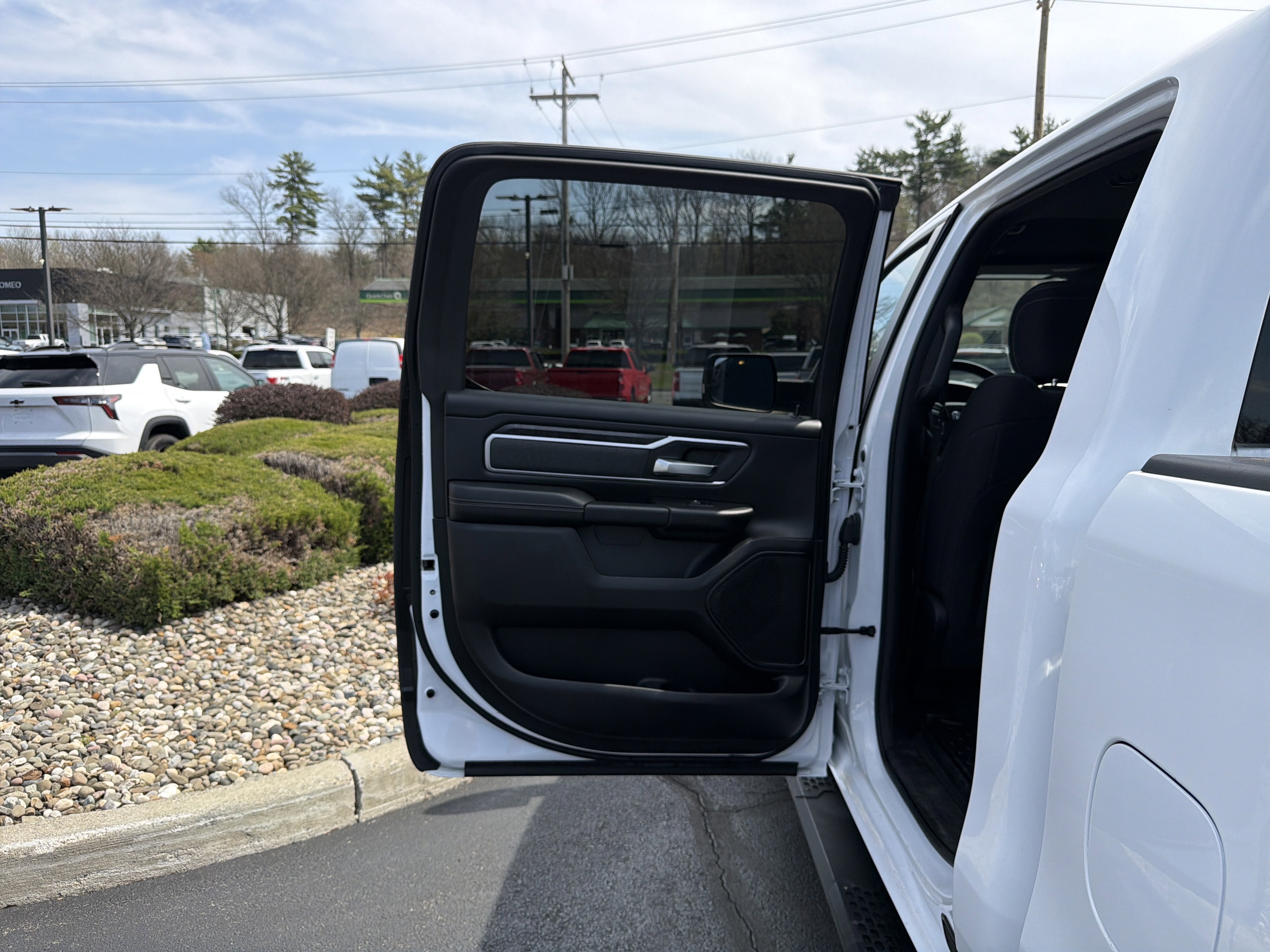 2021 RAM 1500 Big Horn Crew Cab 4x4 5'7" Box