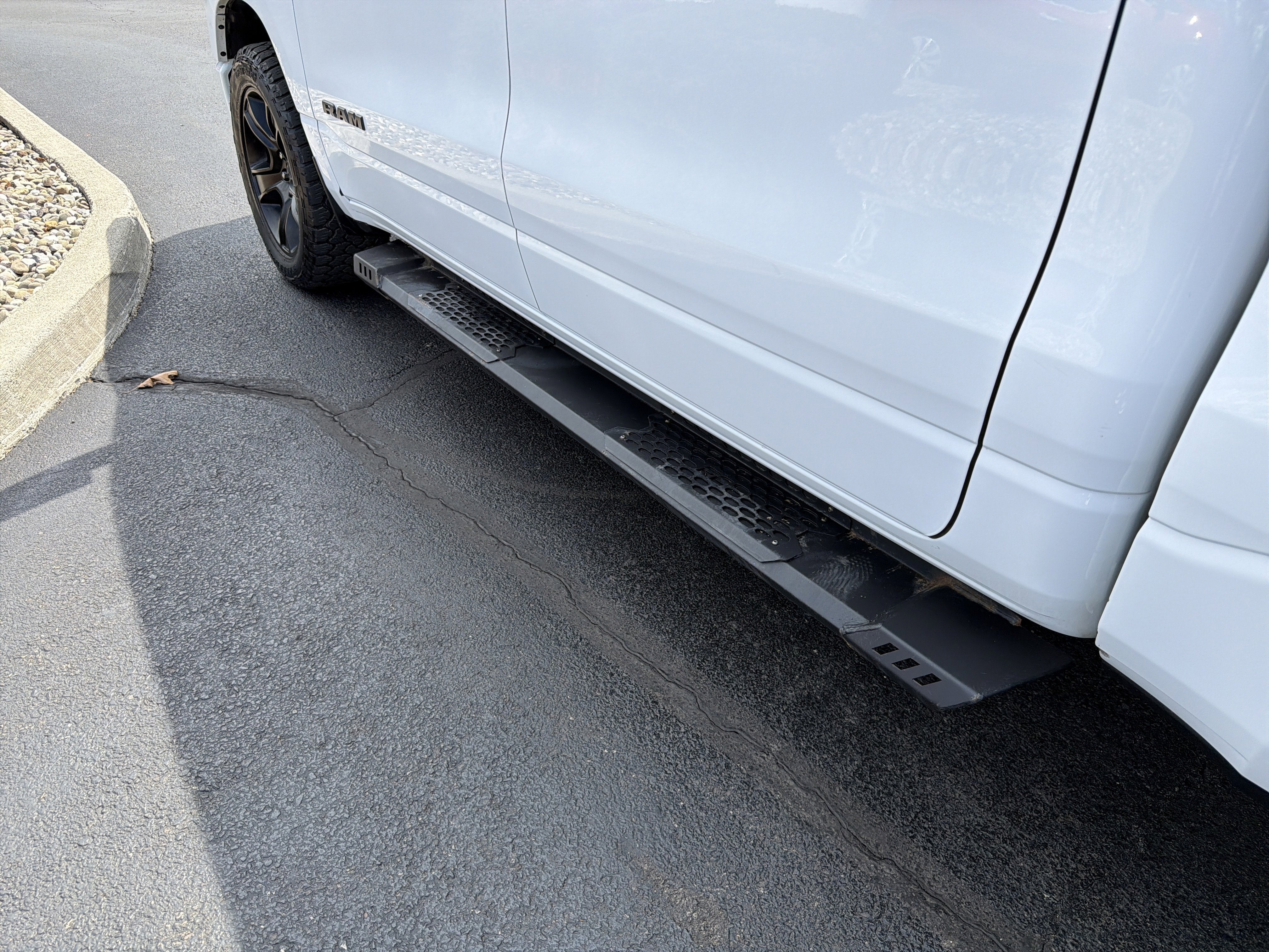 2021 RAM 1500 Big Horn Crew Cab 4x4 5'7" Box