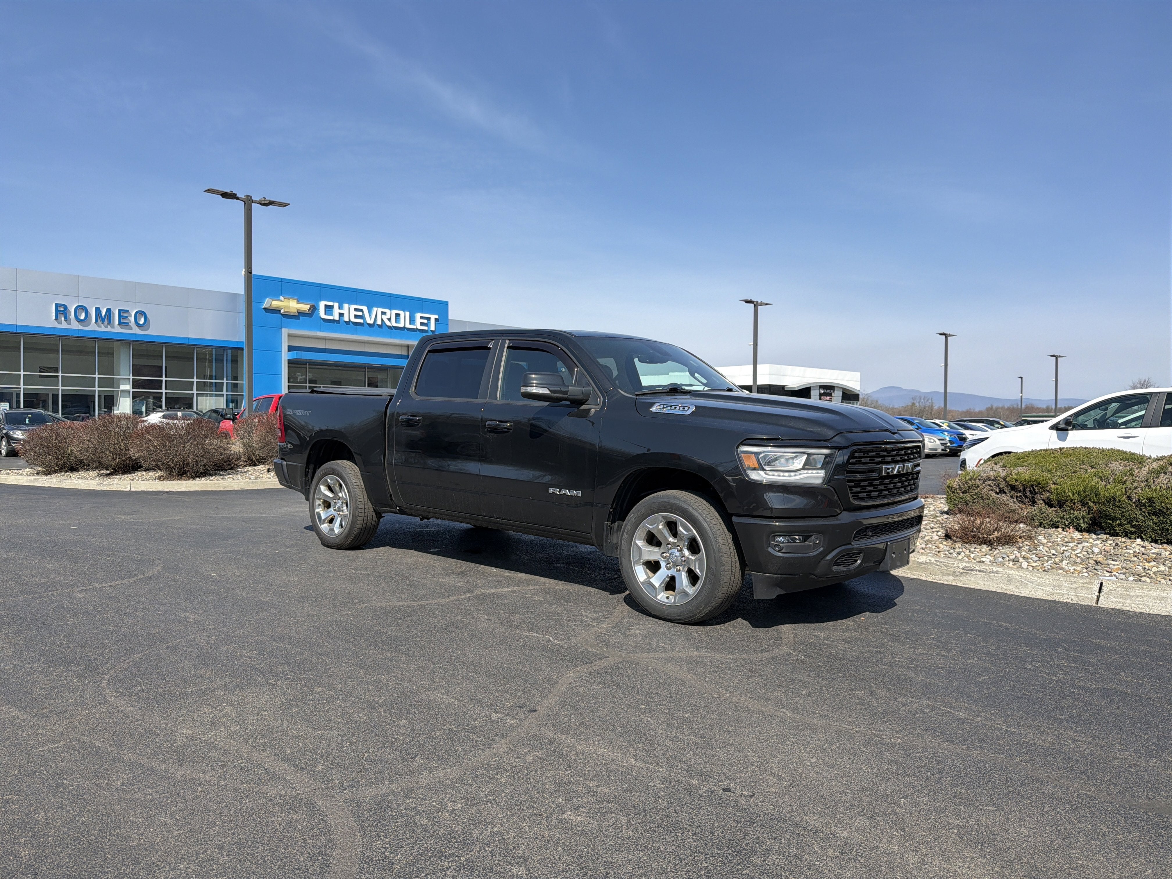 2022 RAM 1500 Big Horn Crew Cab 4x4 5'7" Box