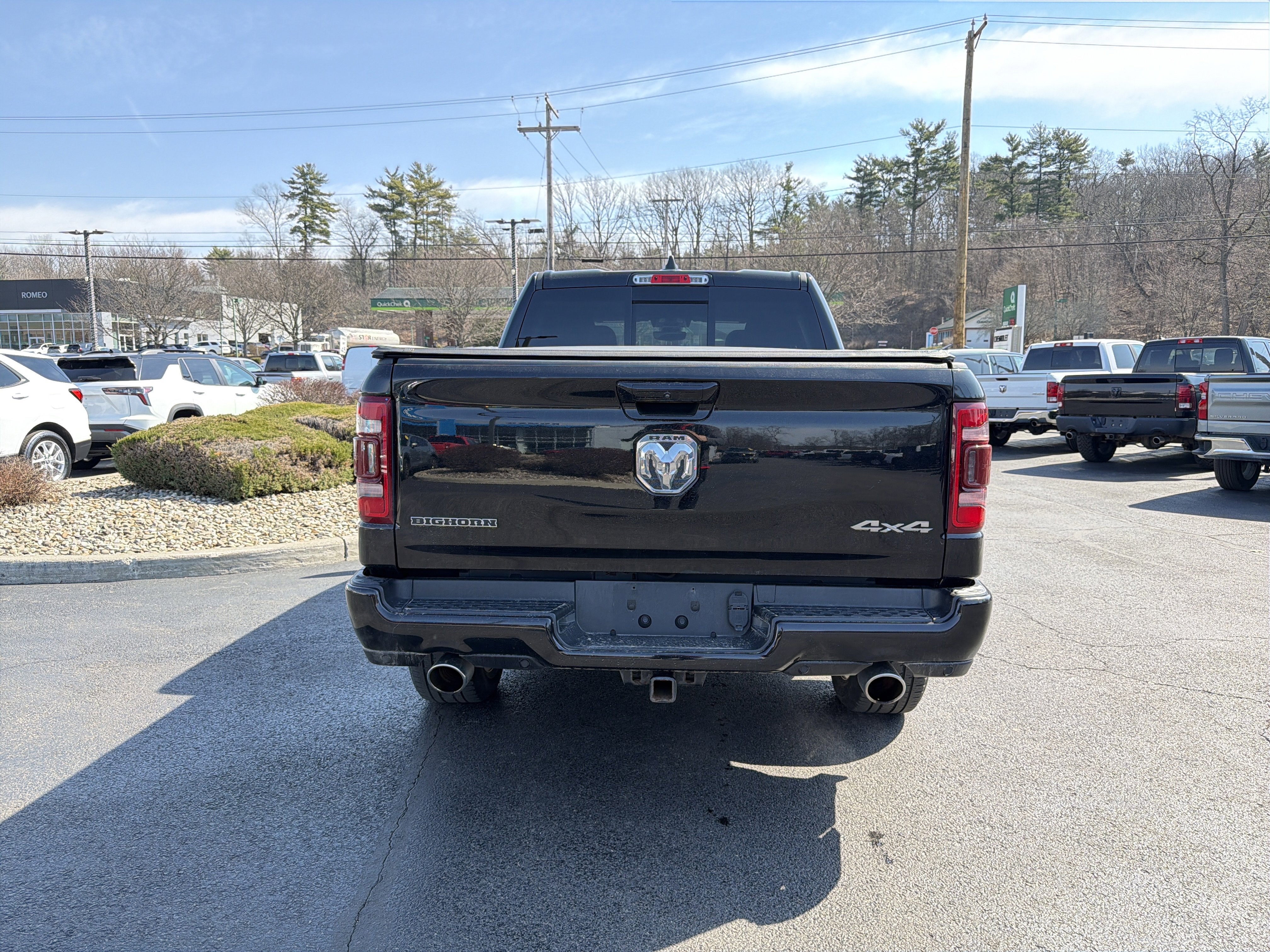 2022 RAM 1500 Big Horn Crew Cab 4x4 5'7" Box