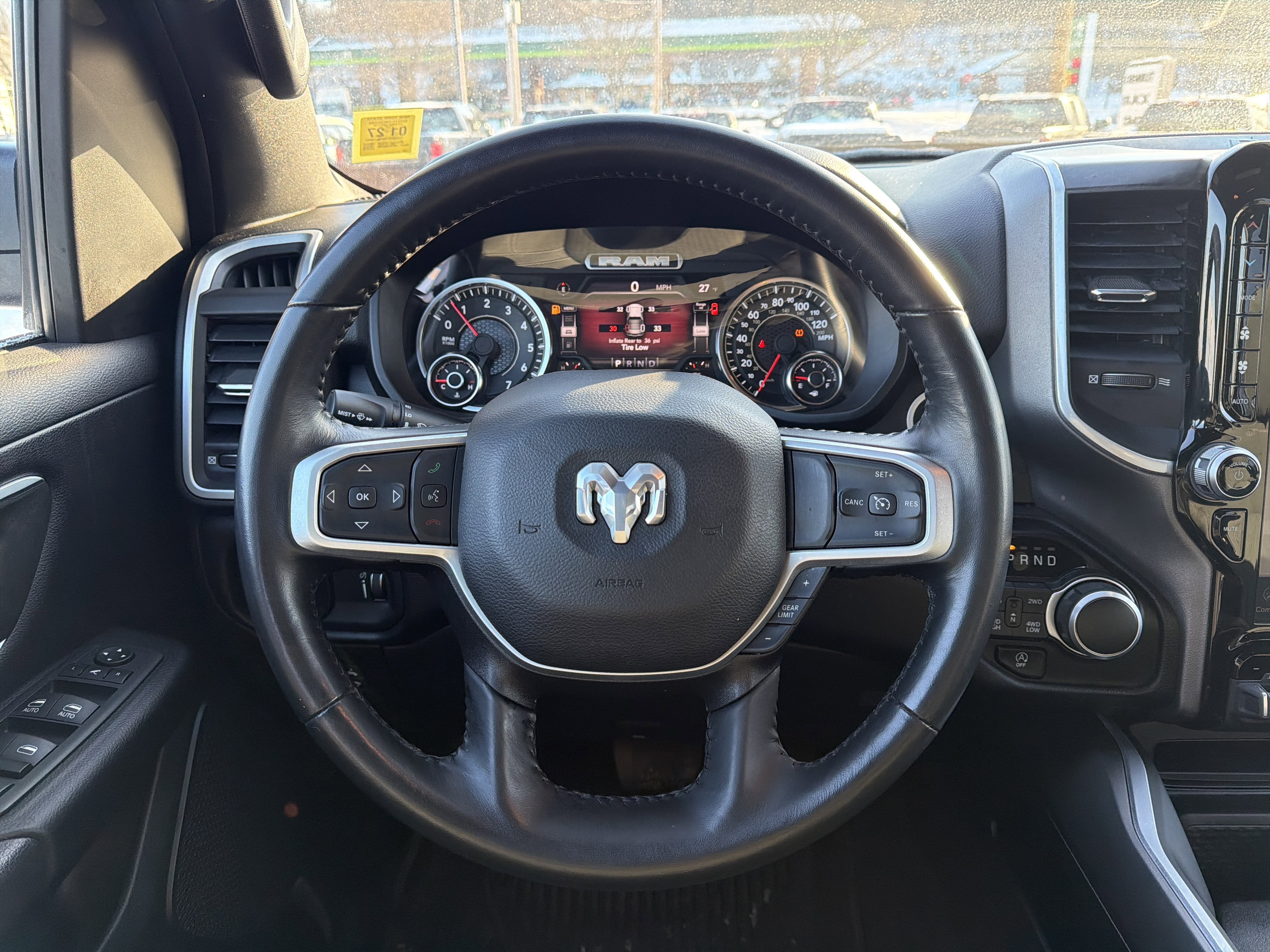 2023 RAM 1500 Big Horn Crew Cab 4x4 5'7" Box