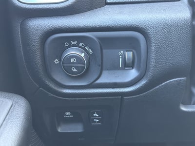 2023 RAM 1500 Big Horn Crew Cab 4x4 5'7" Box