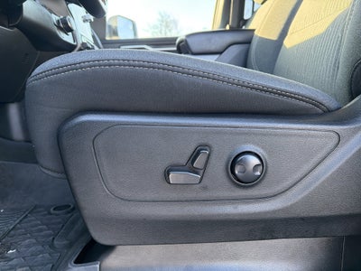 2023 RAM 1500 Big Horn Crew Cab 4x4 5'7" Box