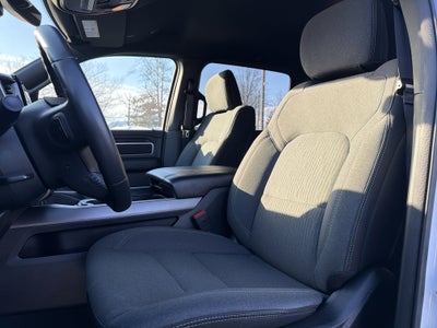 2023 RAM 1500 Big Horn Crew Cab 4x4 5'7" Box