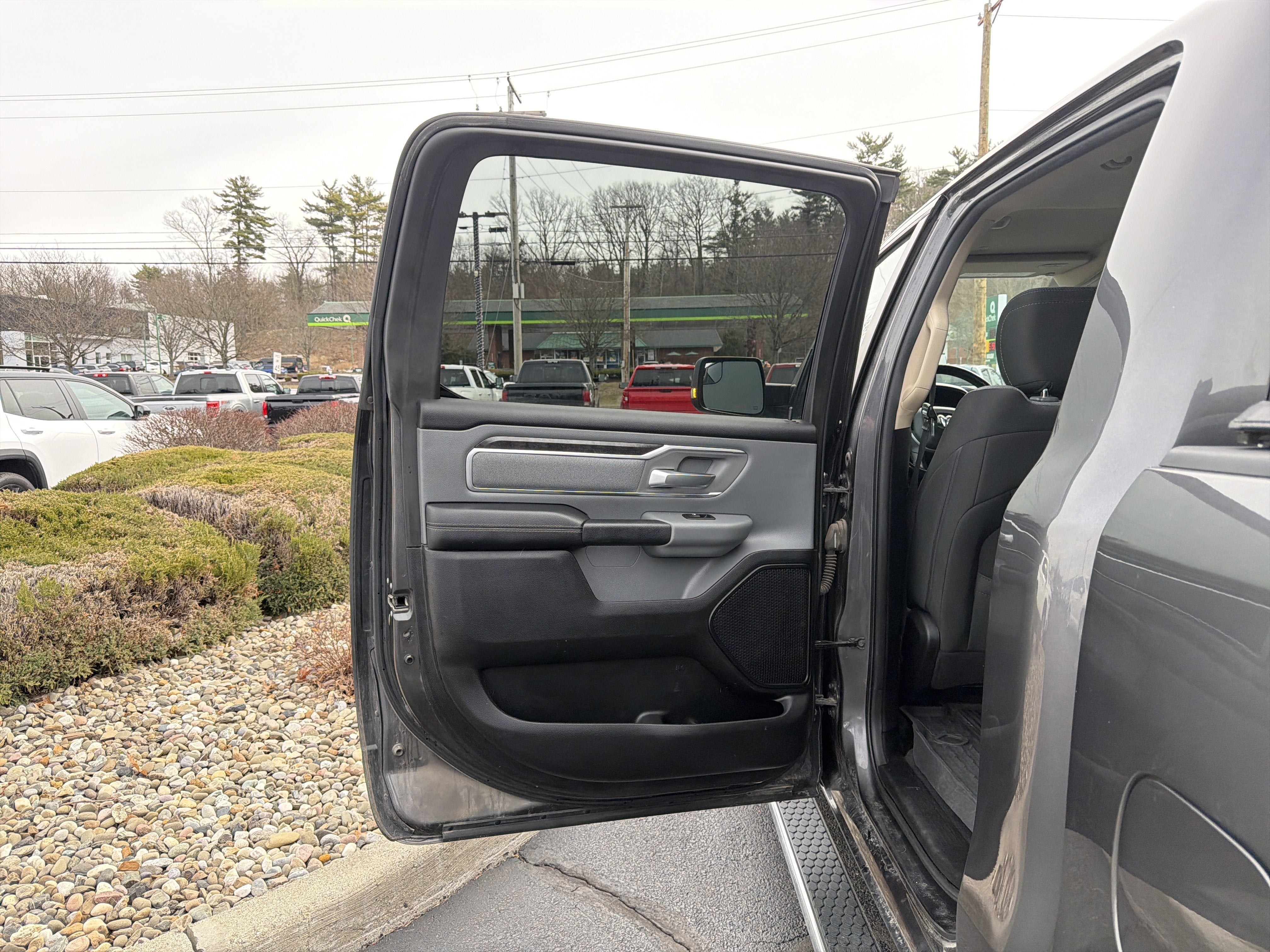 2019 RAM 1500 Big Horn/Lone Star Crew Cab 4x4 5'7" Box