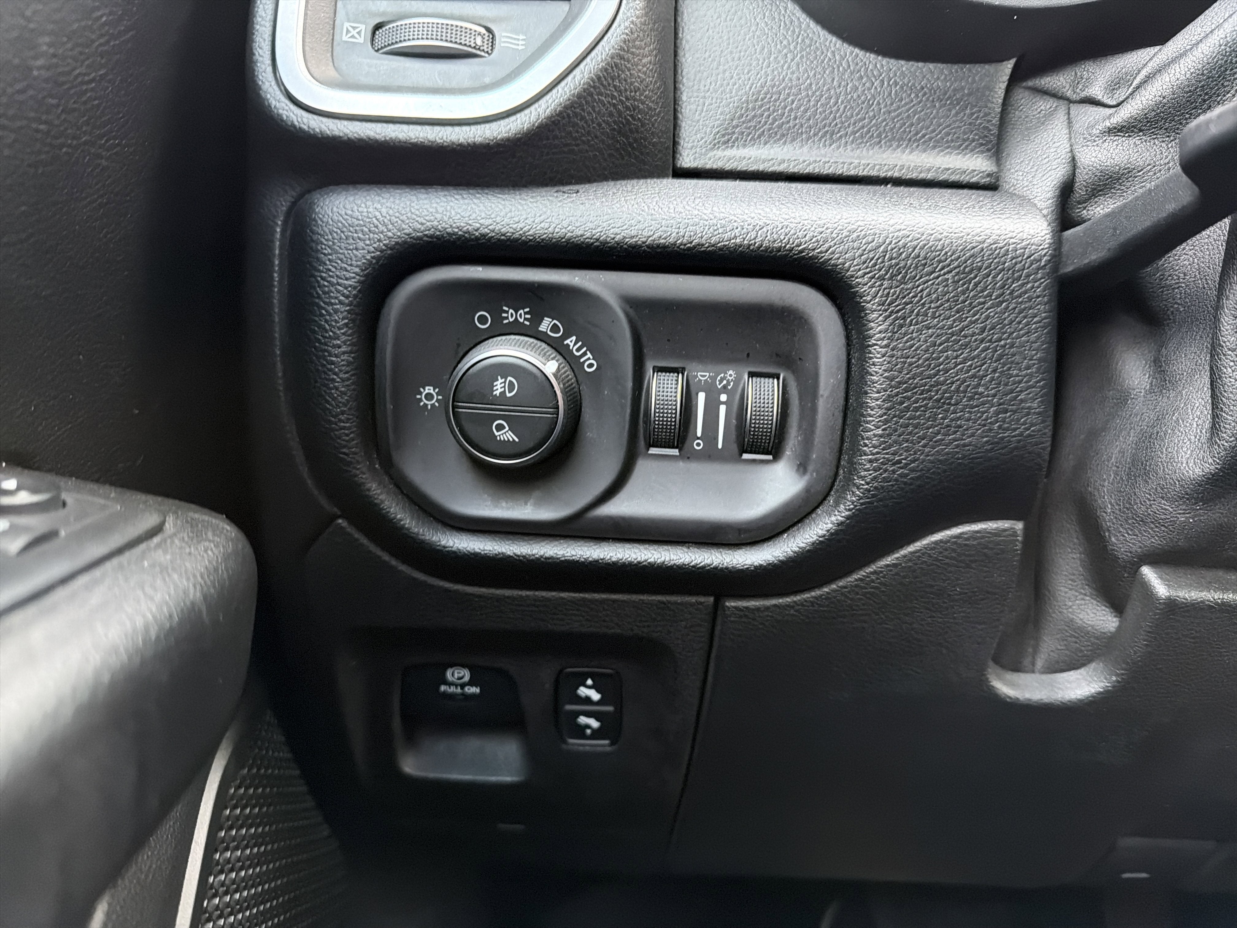 2019 RAM 1500 Big Horn/Lone Star Crew Cab 4x4 5'7" Box