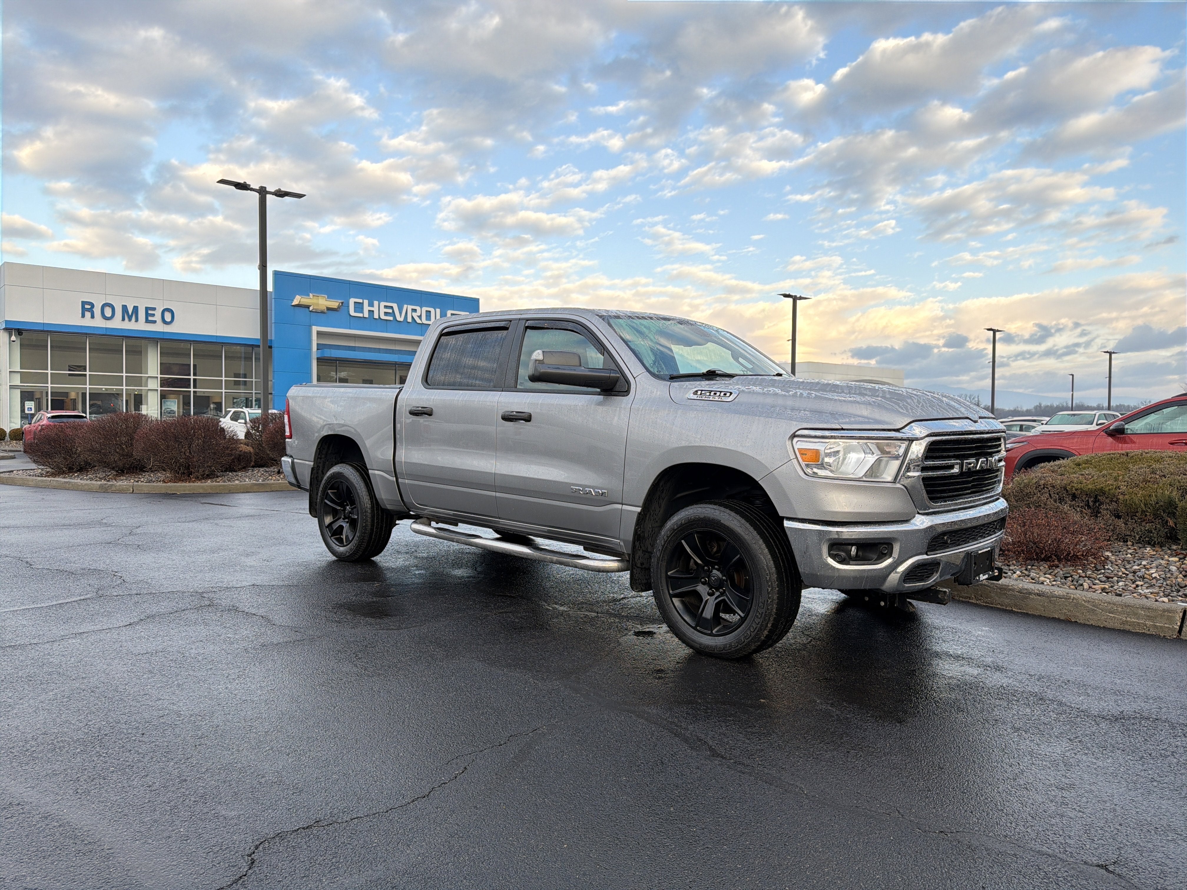 2019 RAM 1500 Big Horn/Lone Star Crew Cab 4x4 5'7" Box