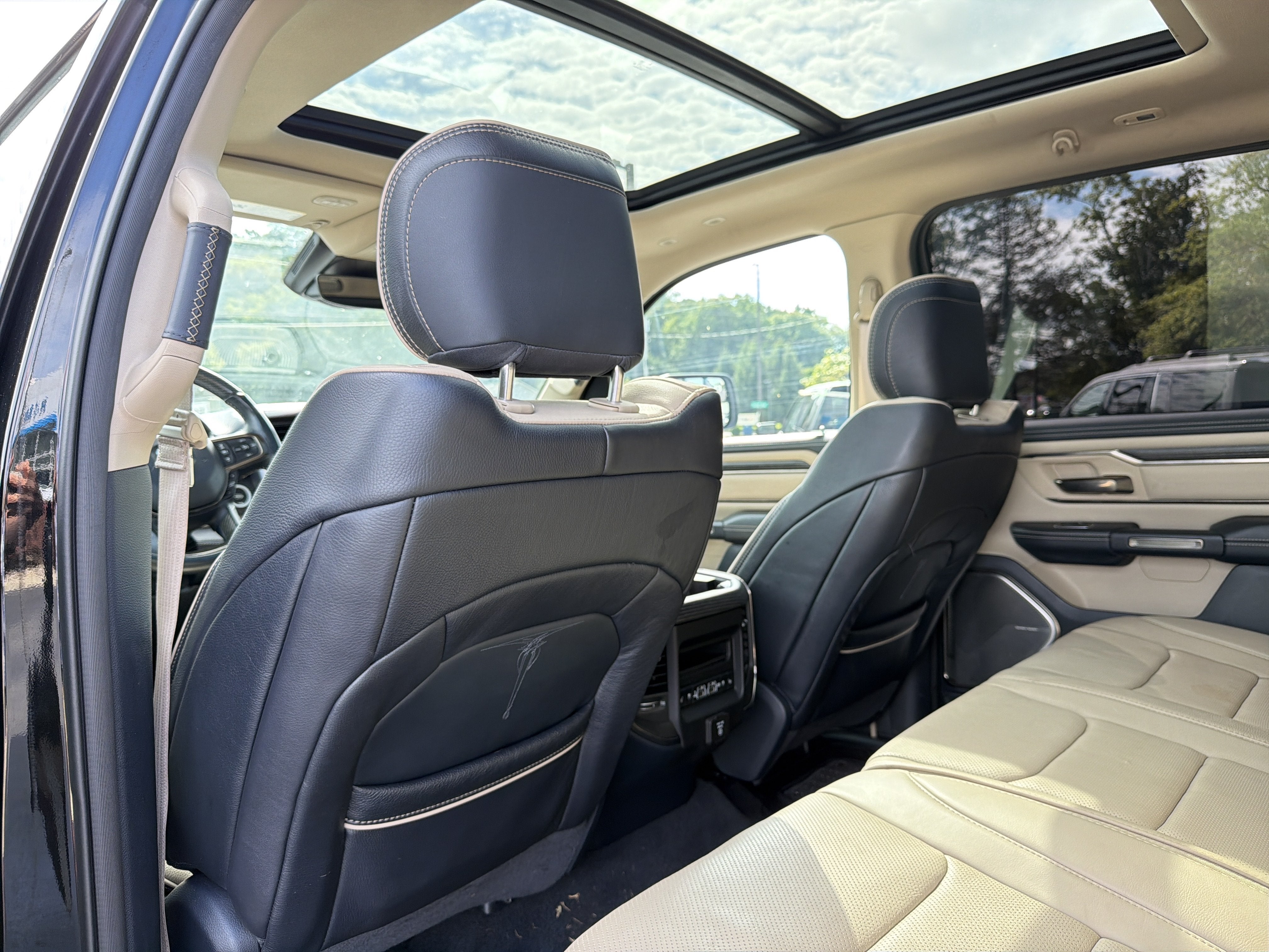 2019 RAM 1500 Limited Crew Cab 4x4 5'7" Box