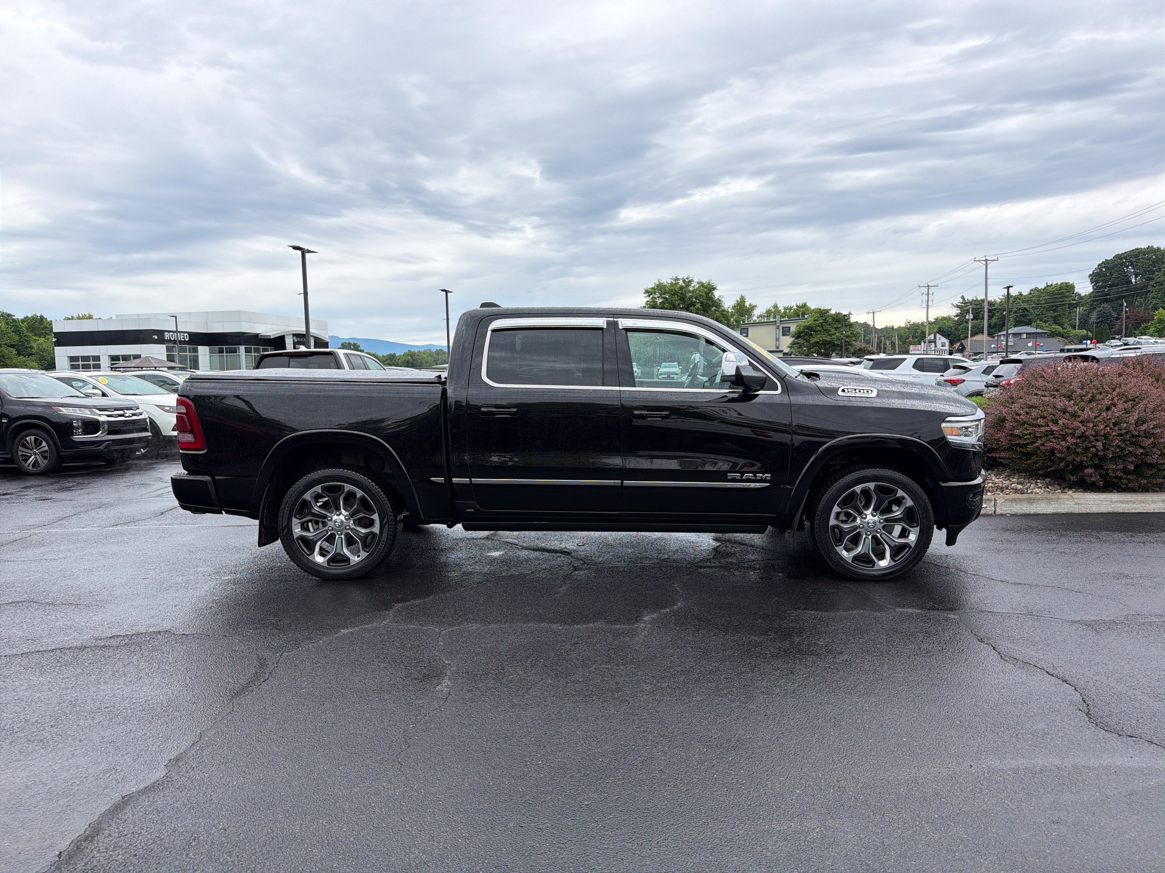2023 RAM 1500 Limited Crew Cab 4x4 5'7" Box