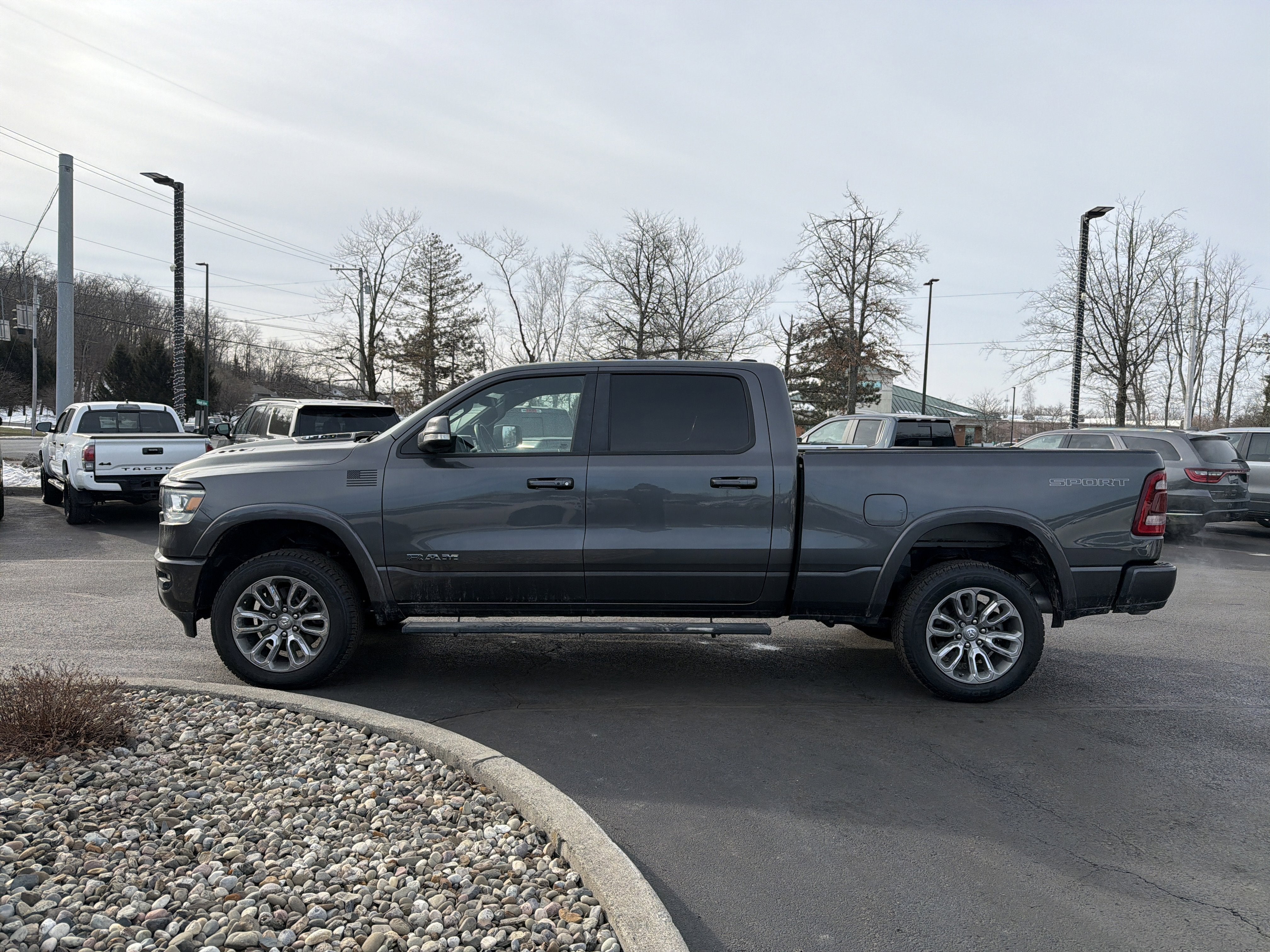 2021 RAM 1500 Laramie Crew Cab 4x4 6'4" Box