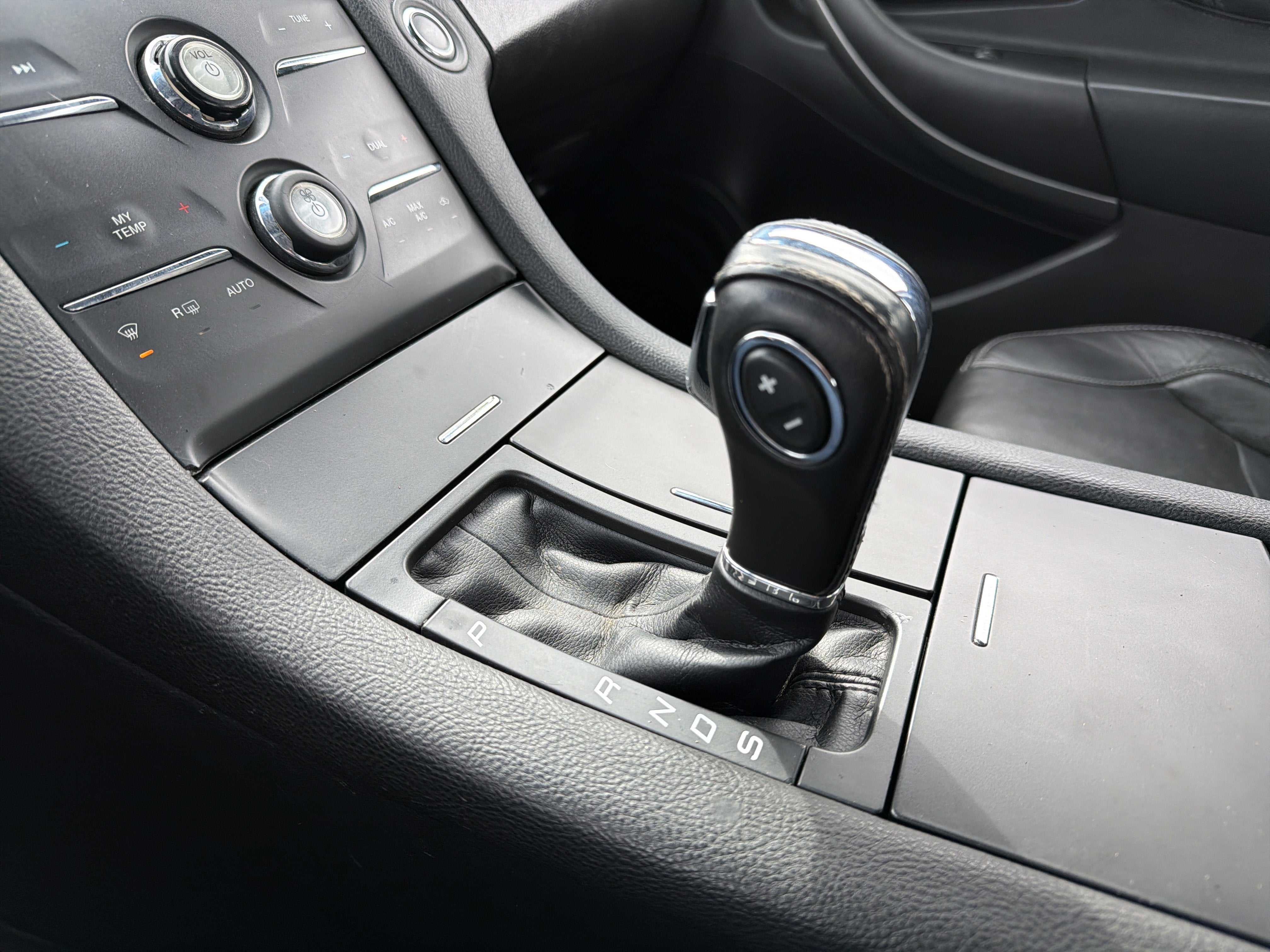 2016 Ford Taurus SEL