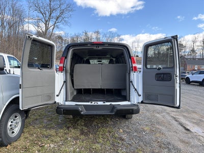 2025 Chevrolet Express Passenger 1LS