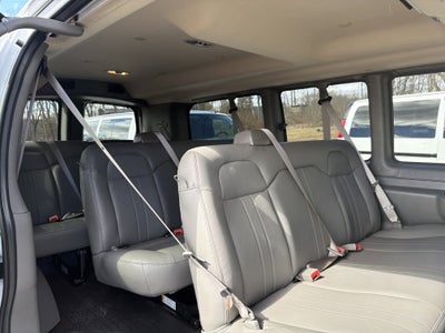 2025 Chevrolet Express Passenger 1LS