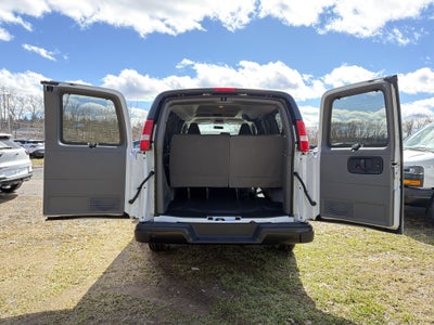 2025 Chevrolet Express Passenger 1LS