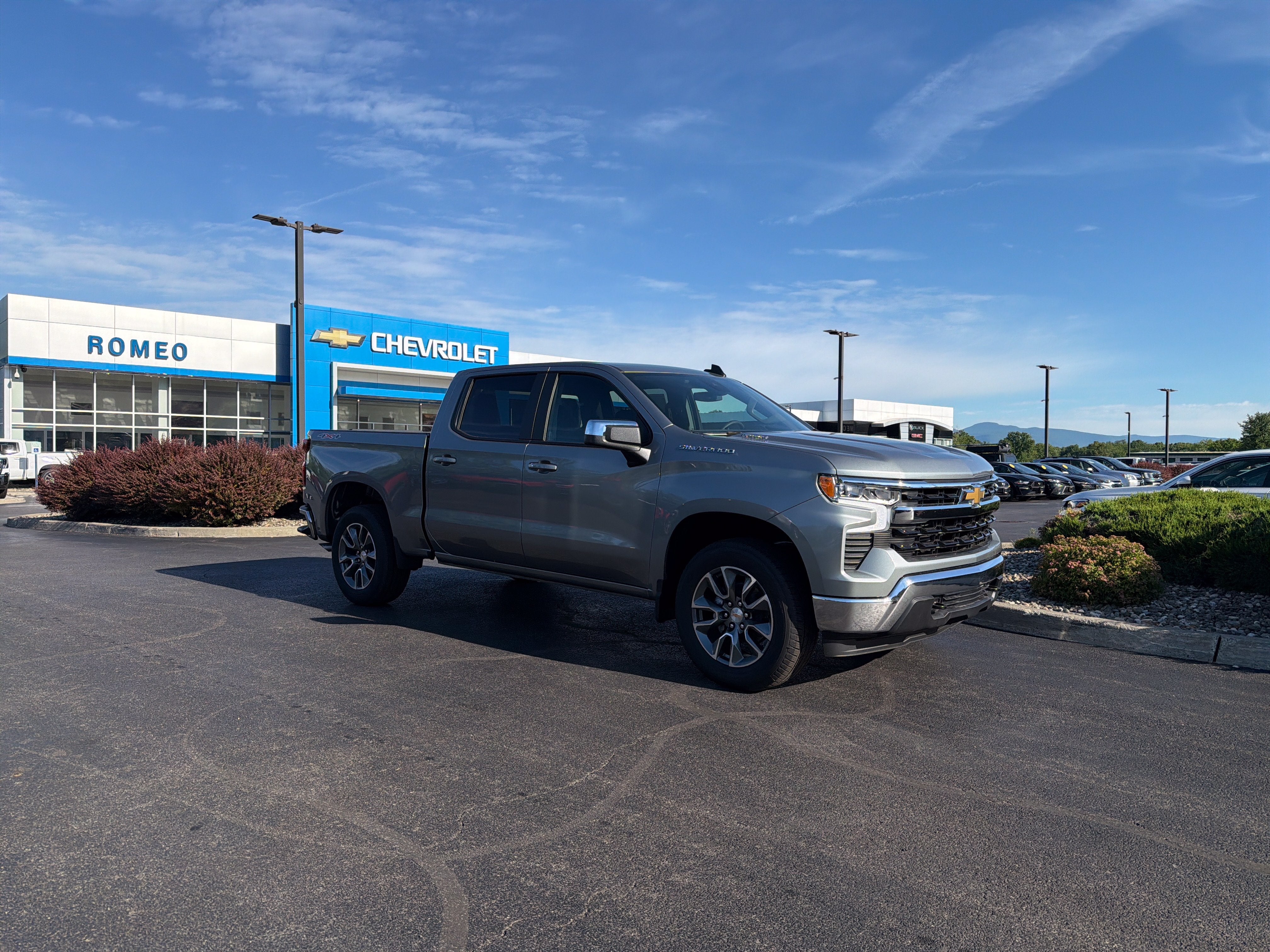 2026 Chevrolet Silverado 1500 LT (2FL)