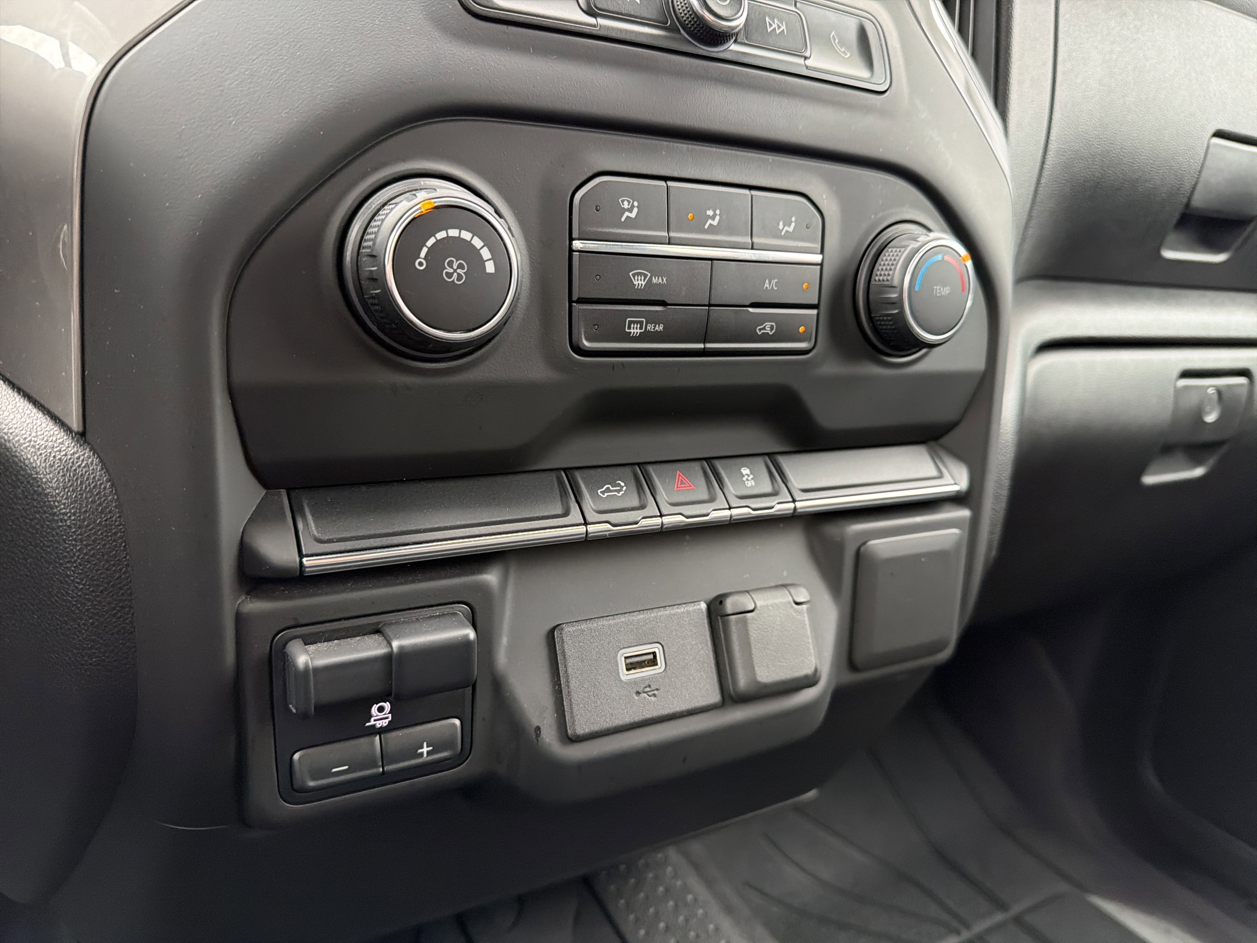 2020 Chevrolet Silverado 1500 Custom