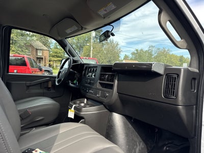 2025 Chevrolet Express Cargo 3500 WT