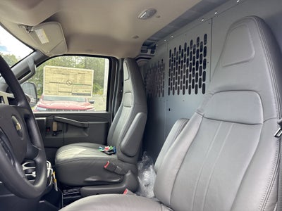 2025 Chevrolet Express Cargo 3500 WT