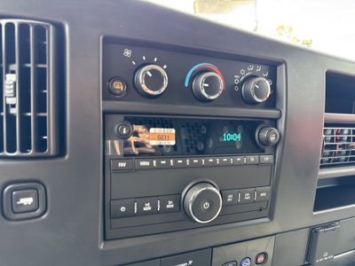 2025 Chevrolet Express Cargo 3500 WT