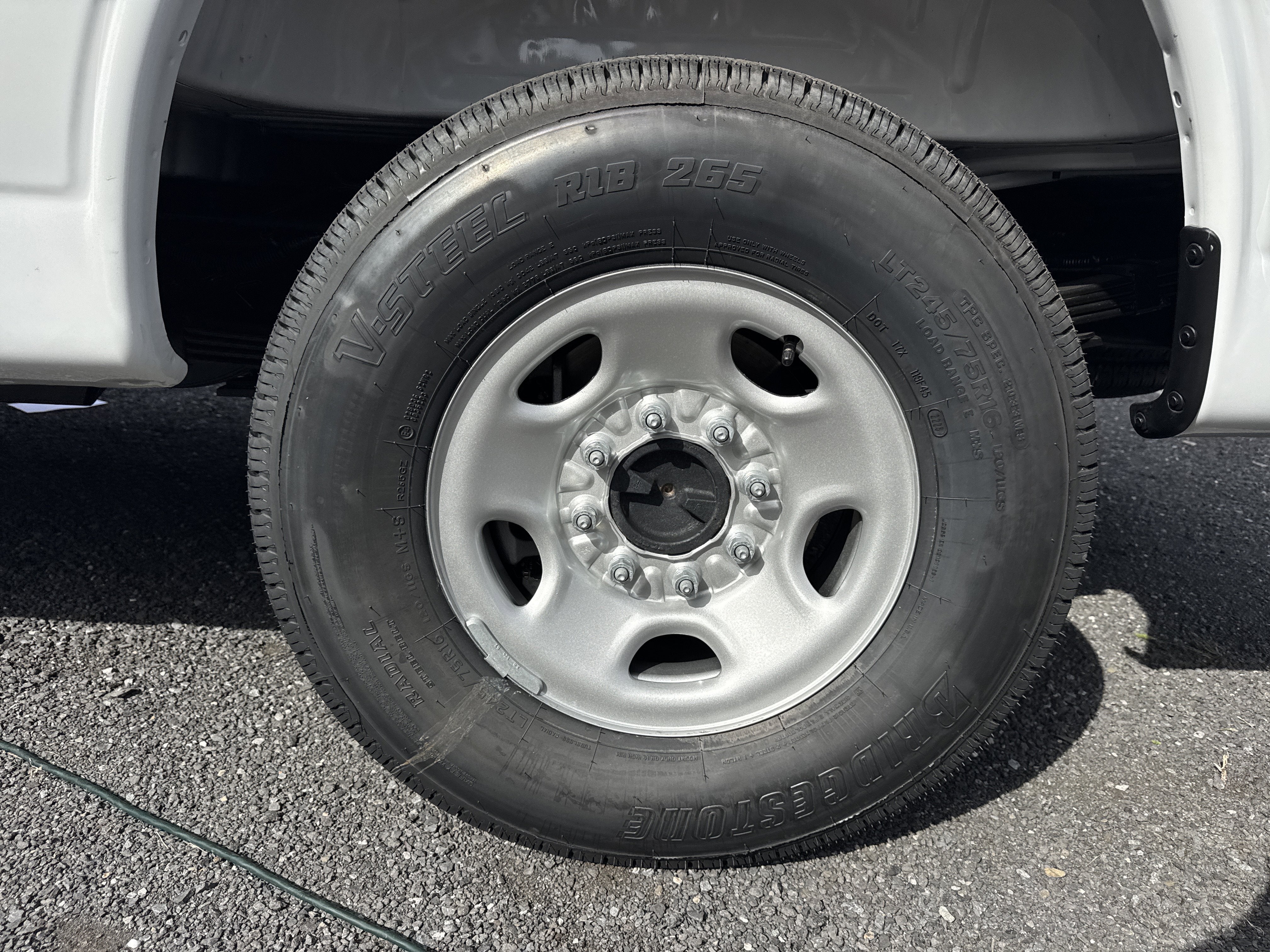 2025 Chevrolet Express Cargo 3500 WT