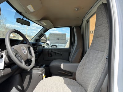 2025 GMC Savana Cutaway 3500 1WT