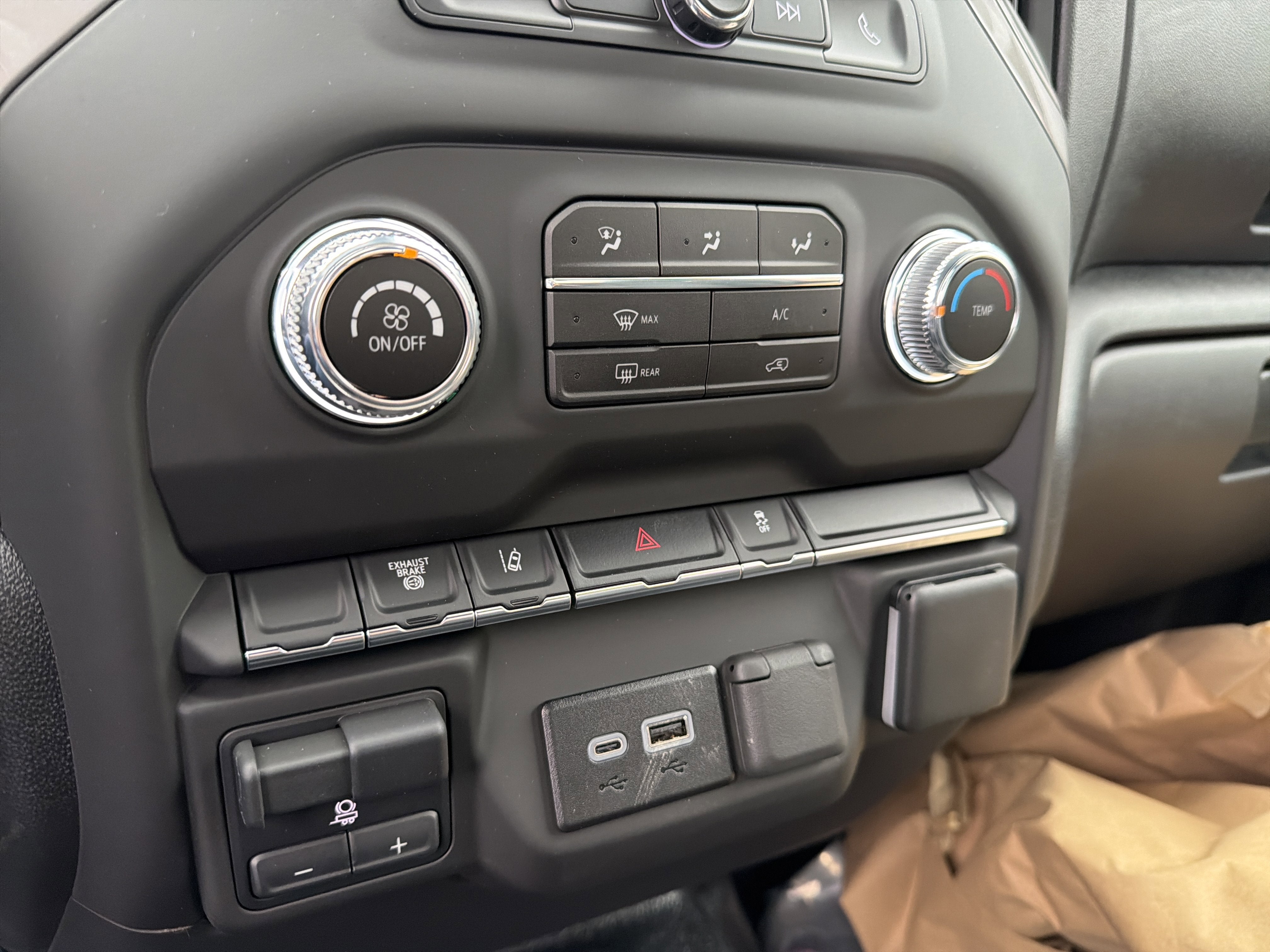 2025 GMC Sierra 3500 HD Chassis Cab Pro