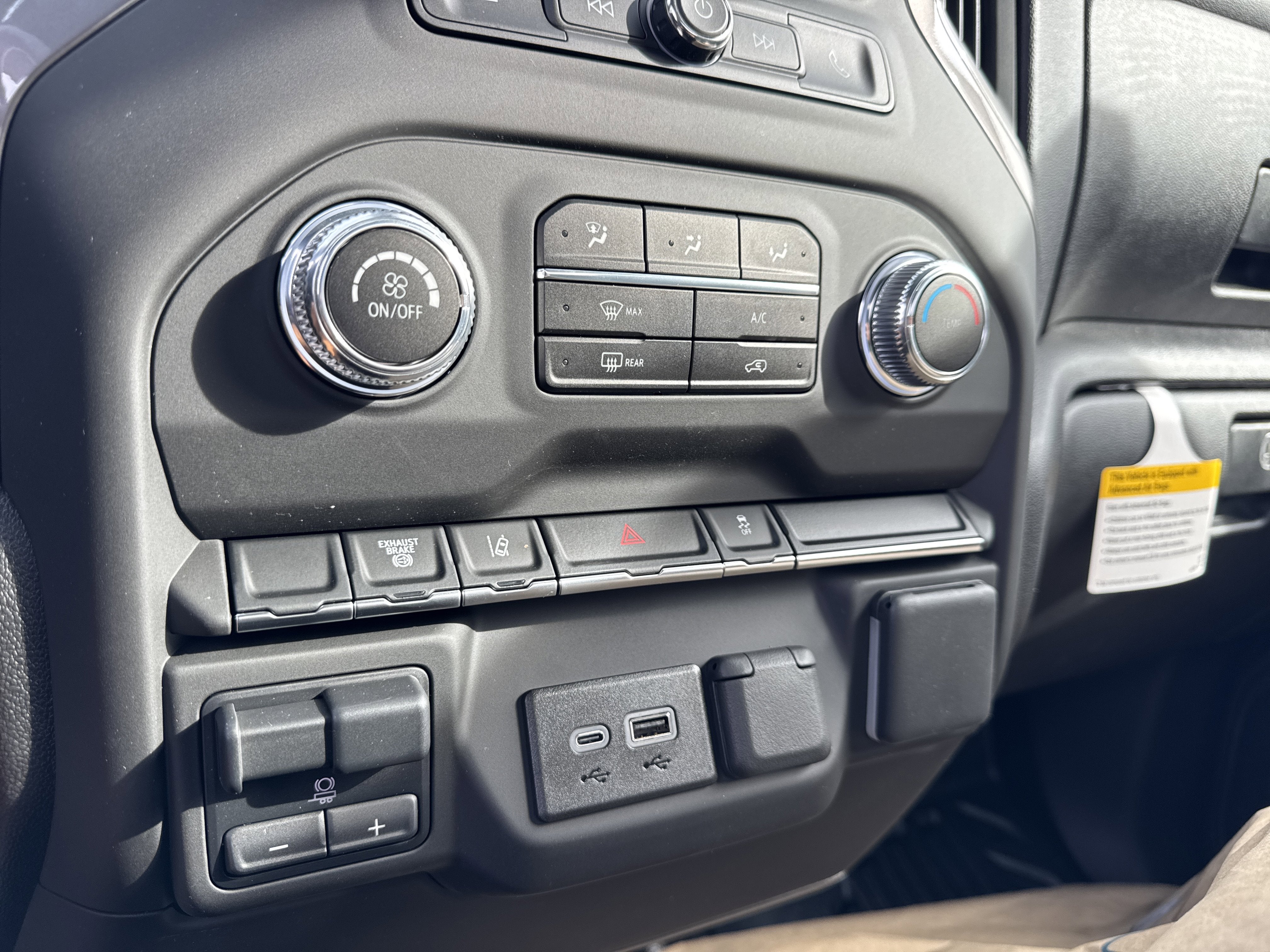 2025 GMC Sierra 3500 HD Chassis Cab Pro