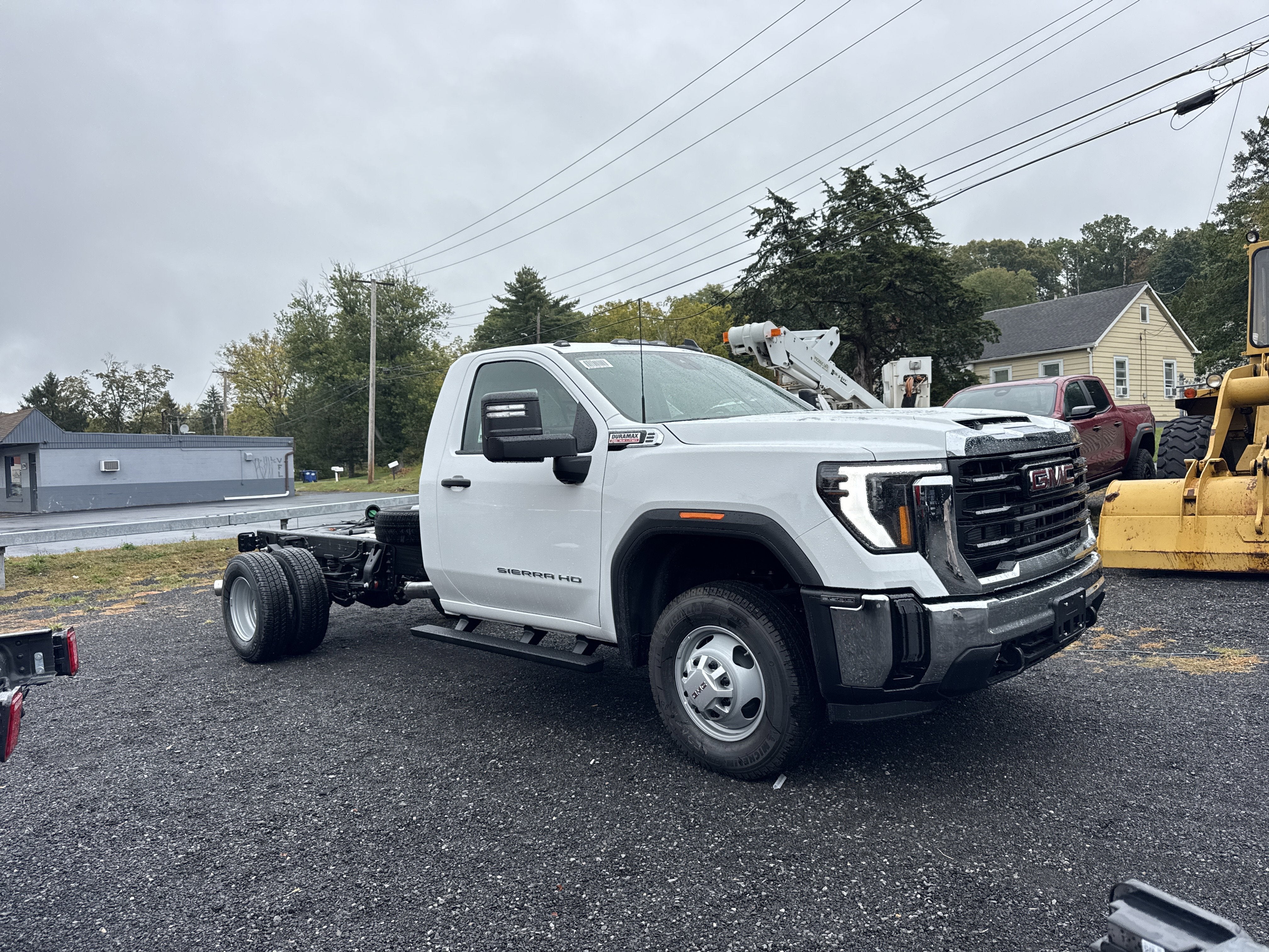 2025 GMC Sierra 3500 HD Chassis Cab Pro