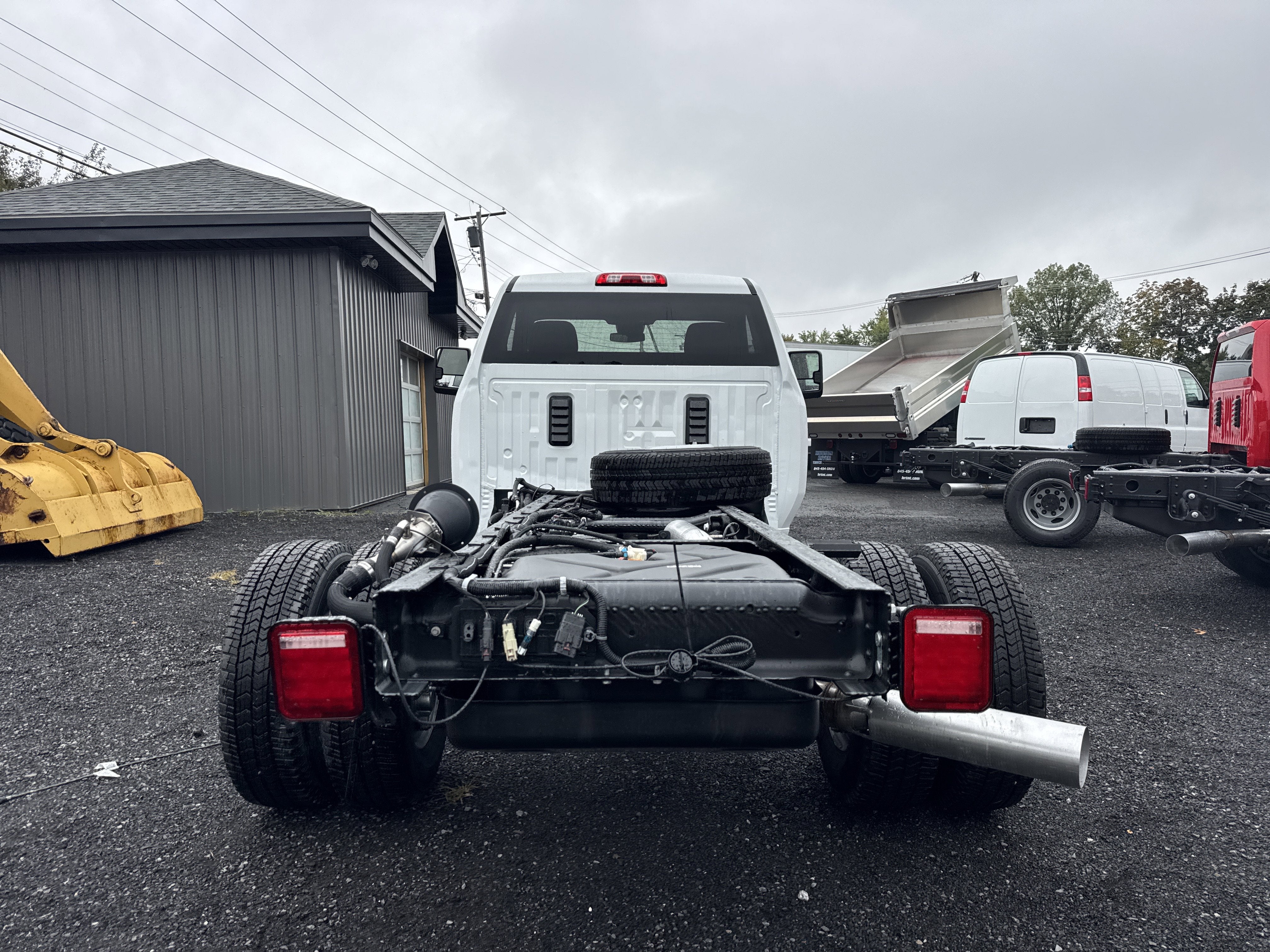 2025 GMC Sierra 3500 HD Chassis Cab Pro