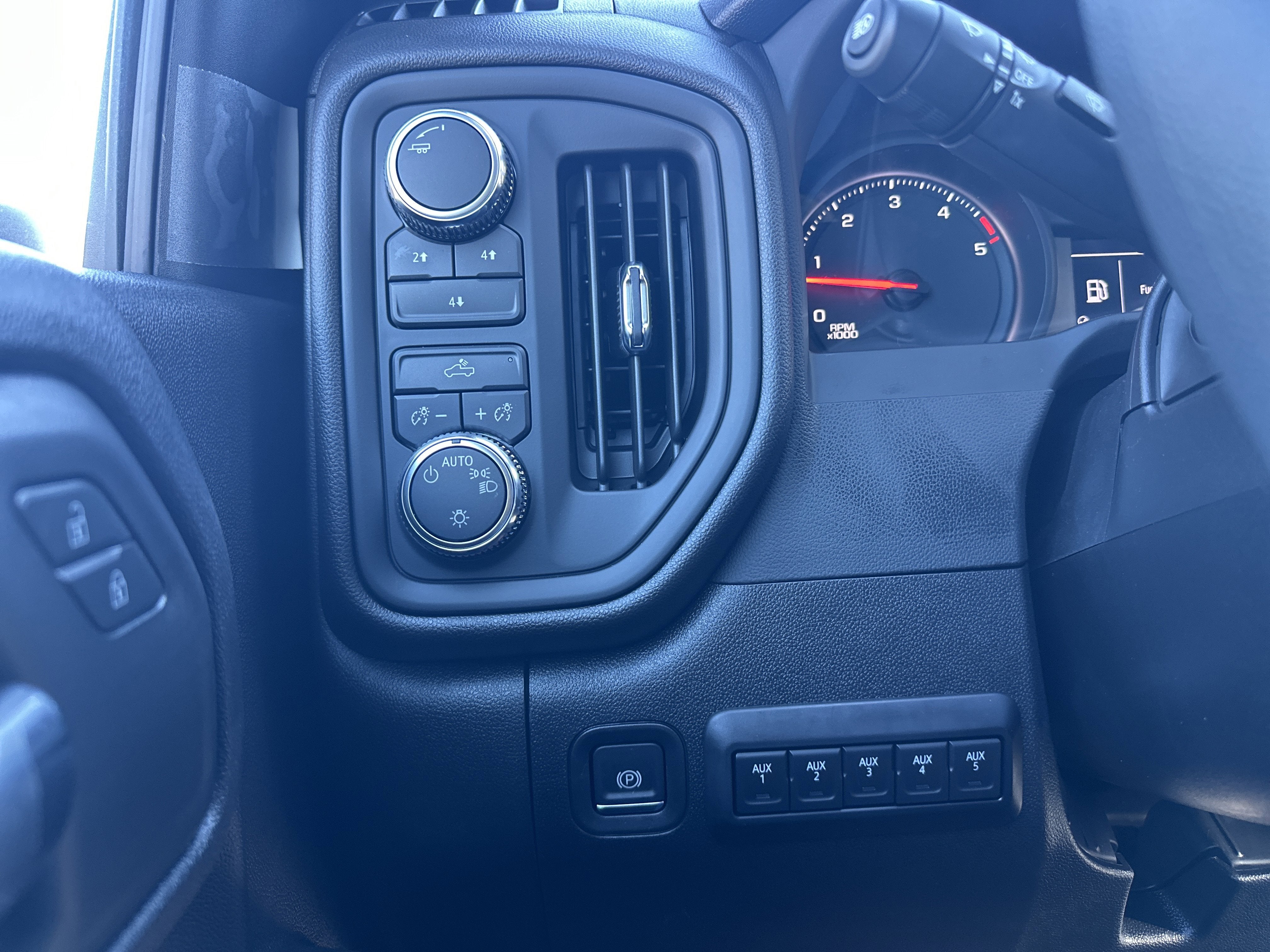 2025 GMC Sierra 3500 HD Chassis Cab Pro