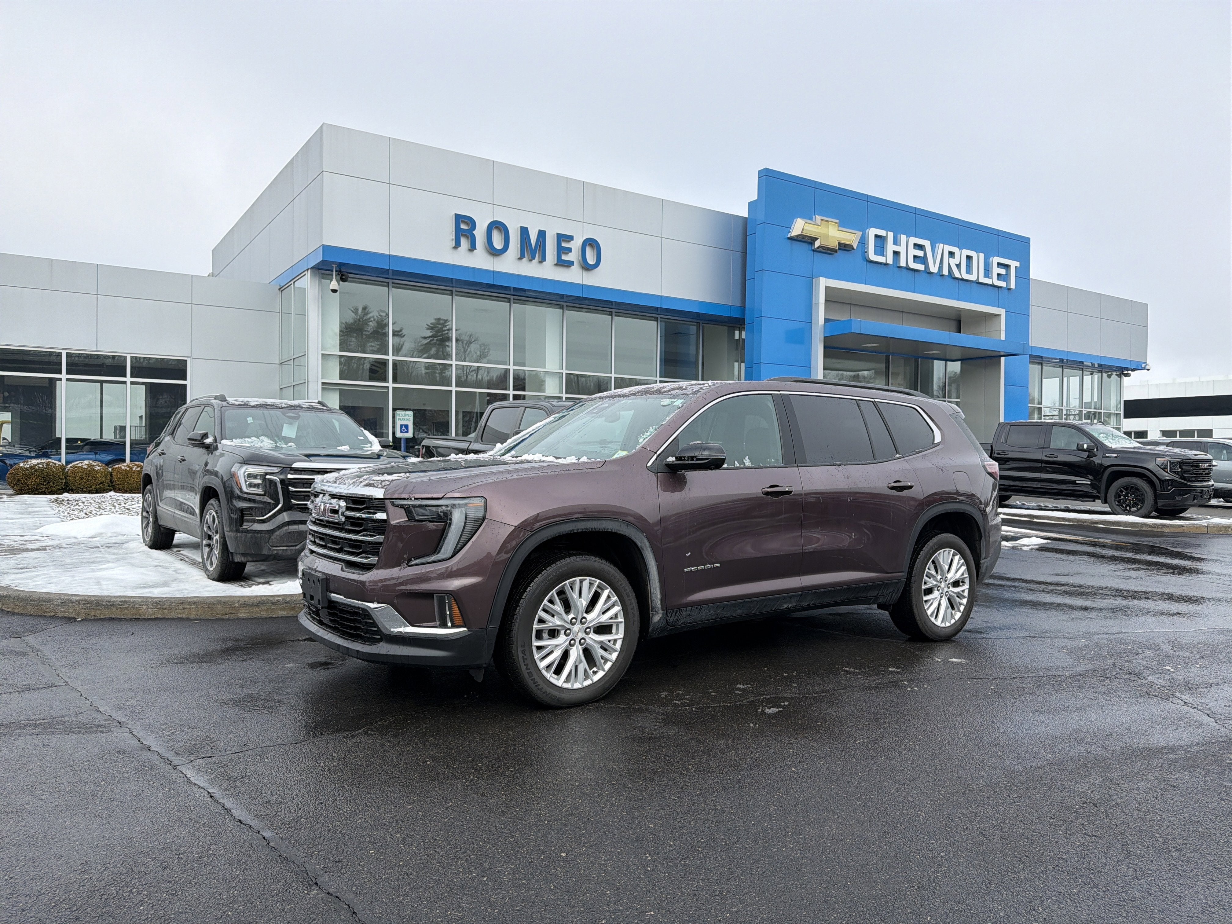 2024 GMC Acadia Elevation