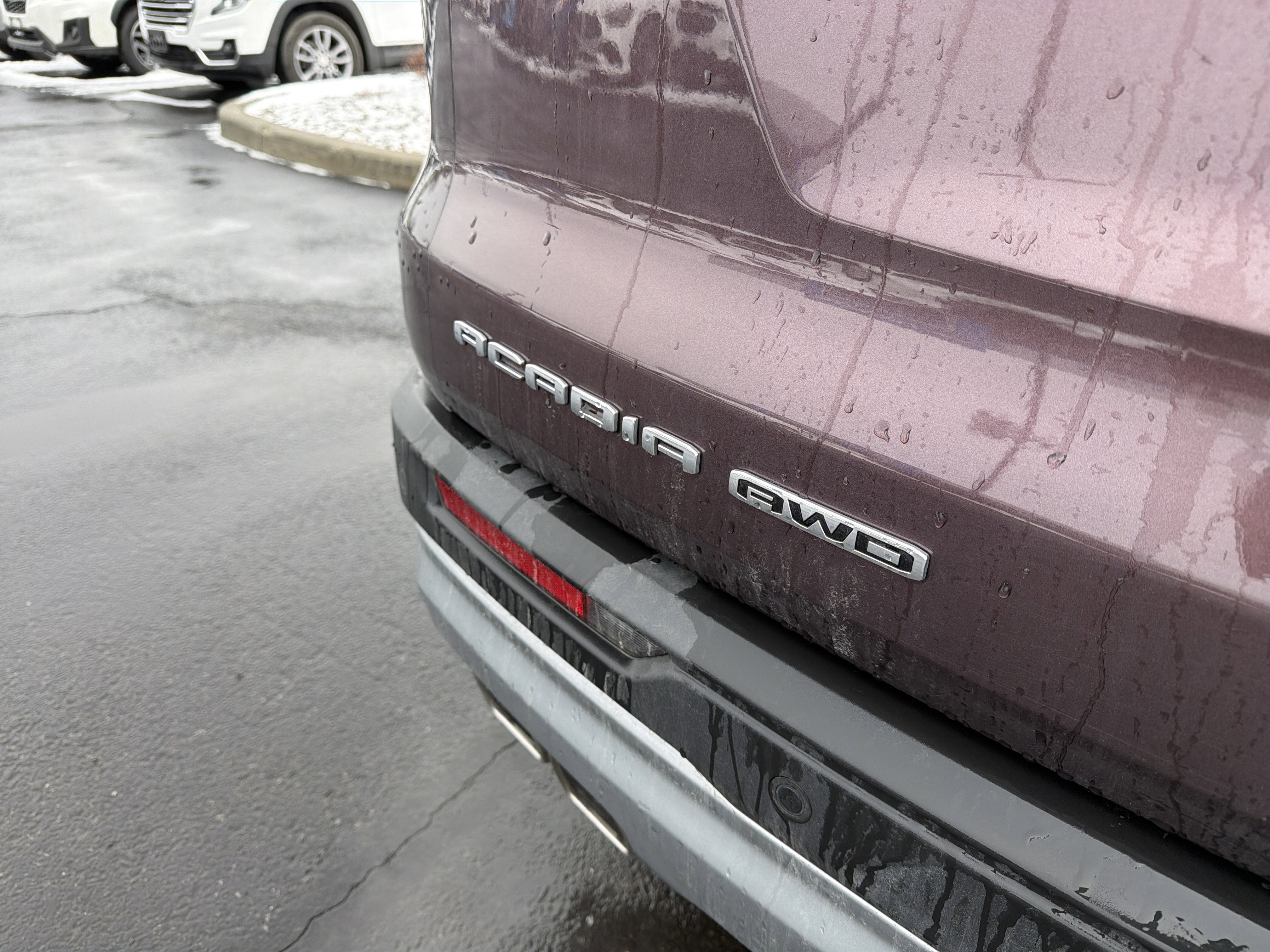 2024 GMC Acadia Elevation