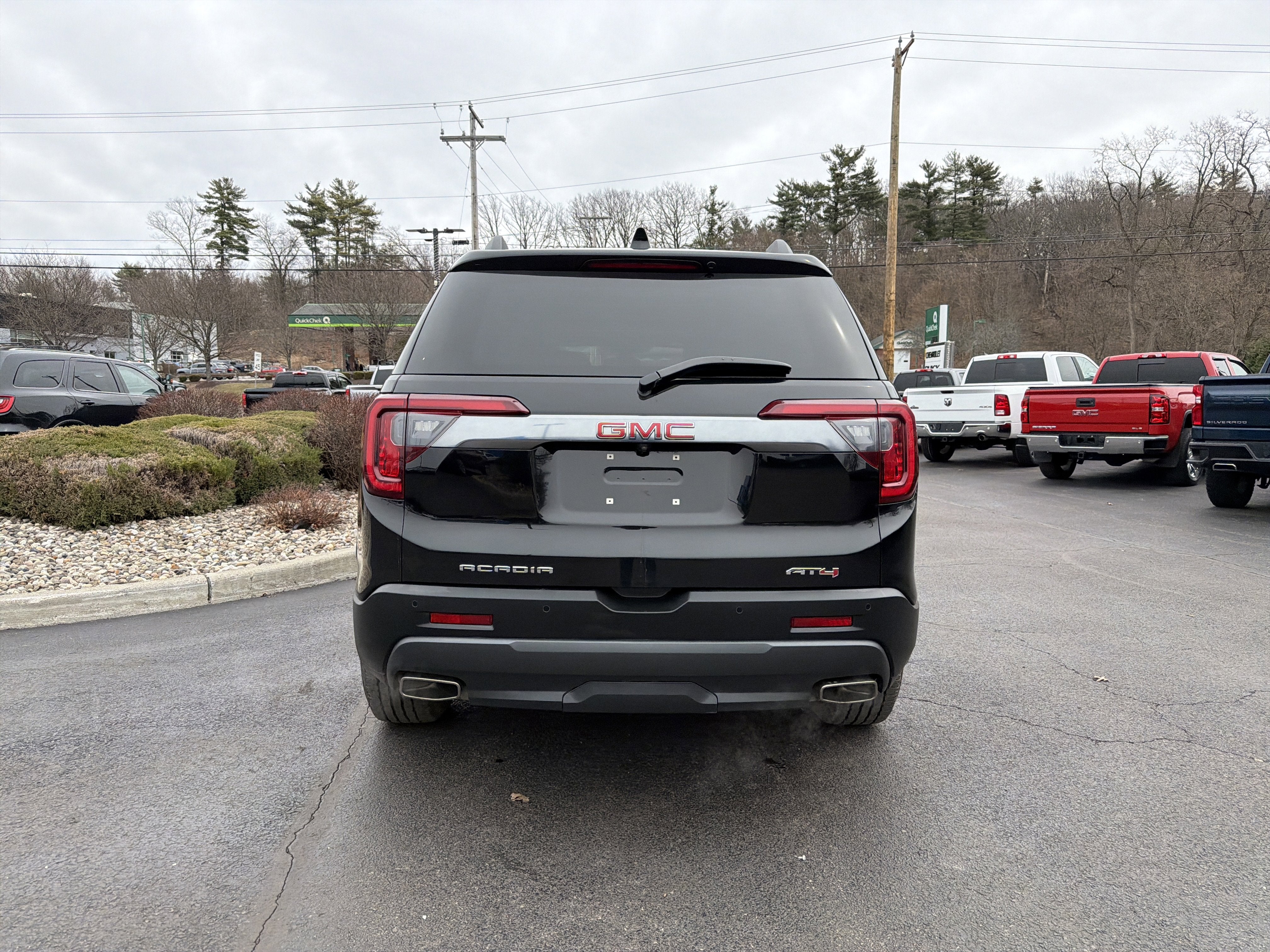 2023 GMC Acadia AT4
