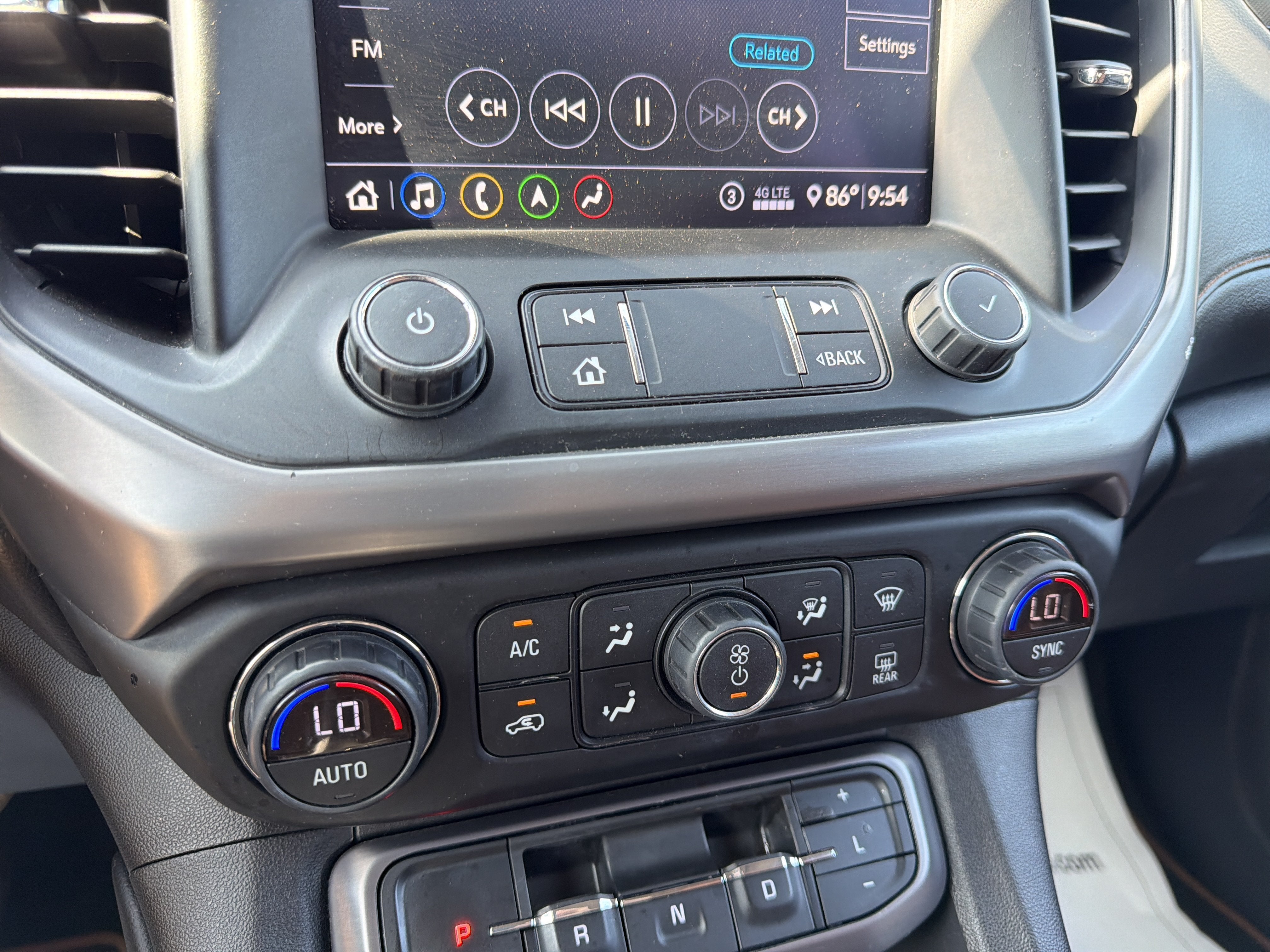 2020 GMC Acadia AT4