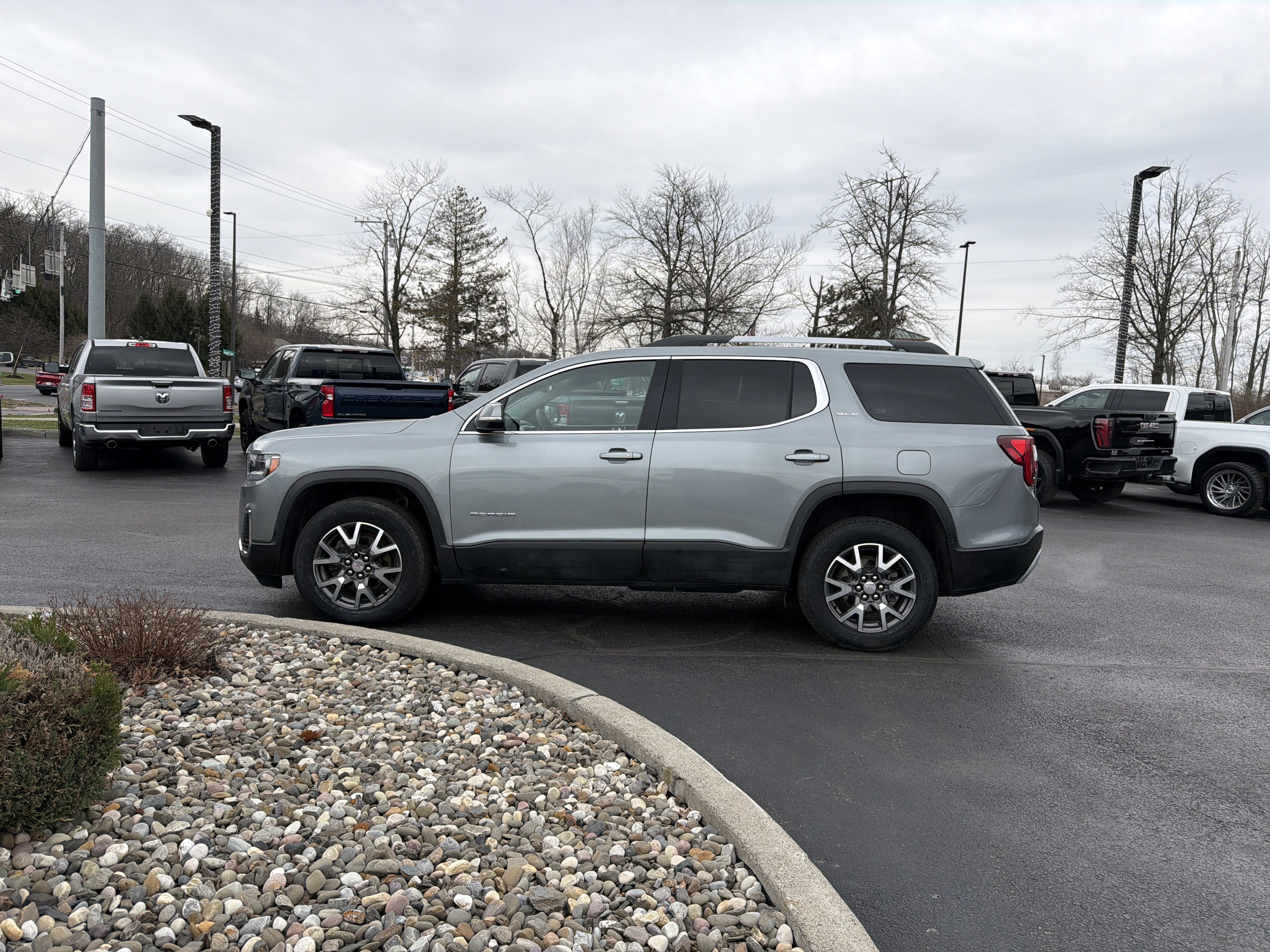 2023 GMC Acadia SLE