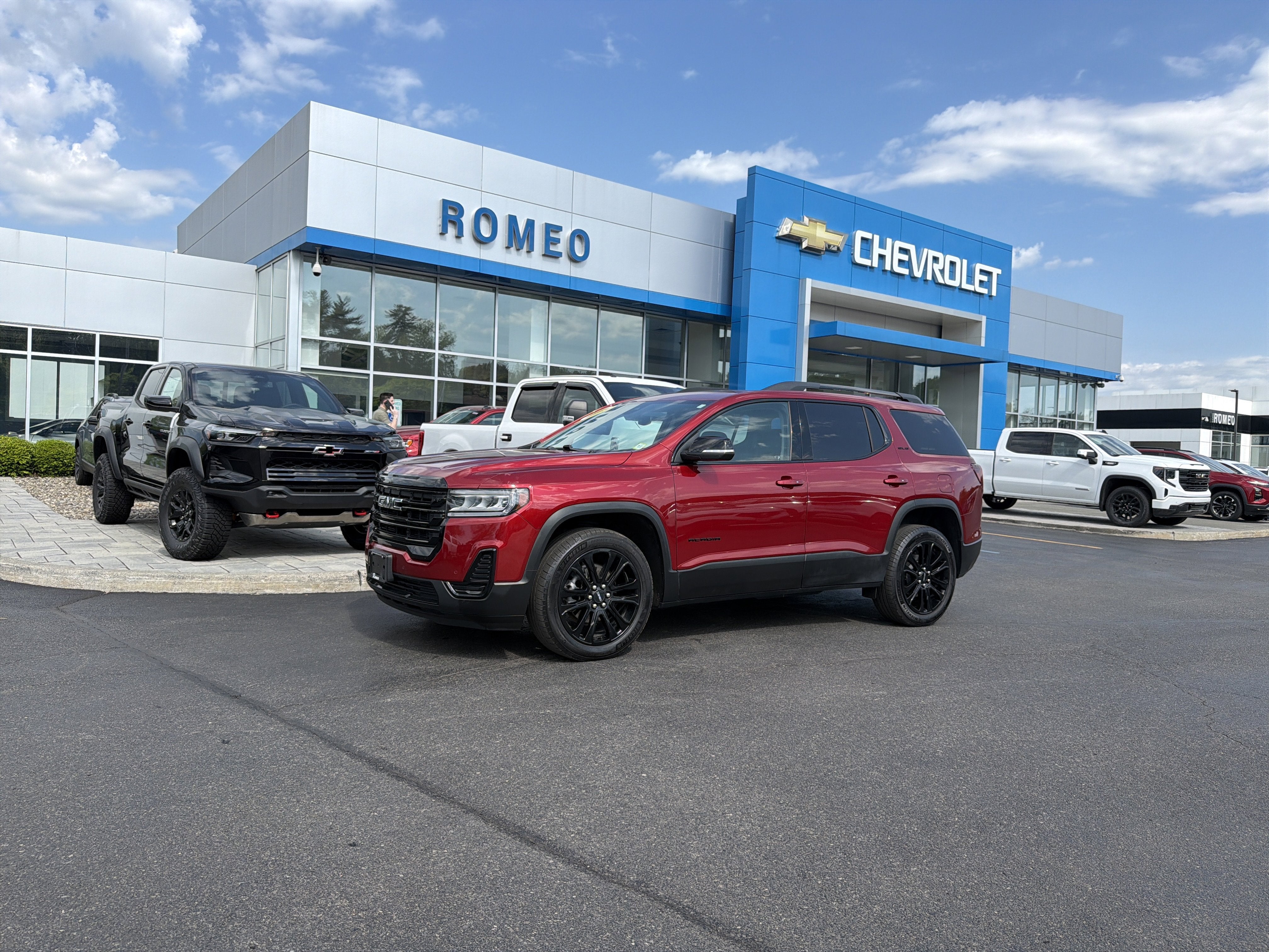 2023 GMC Acadia SLE