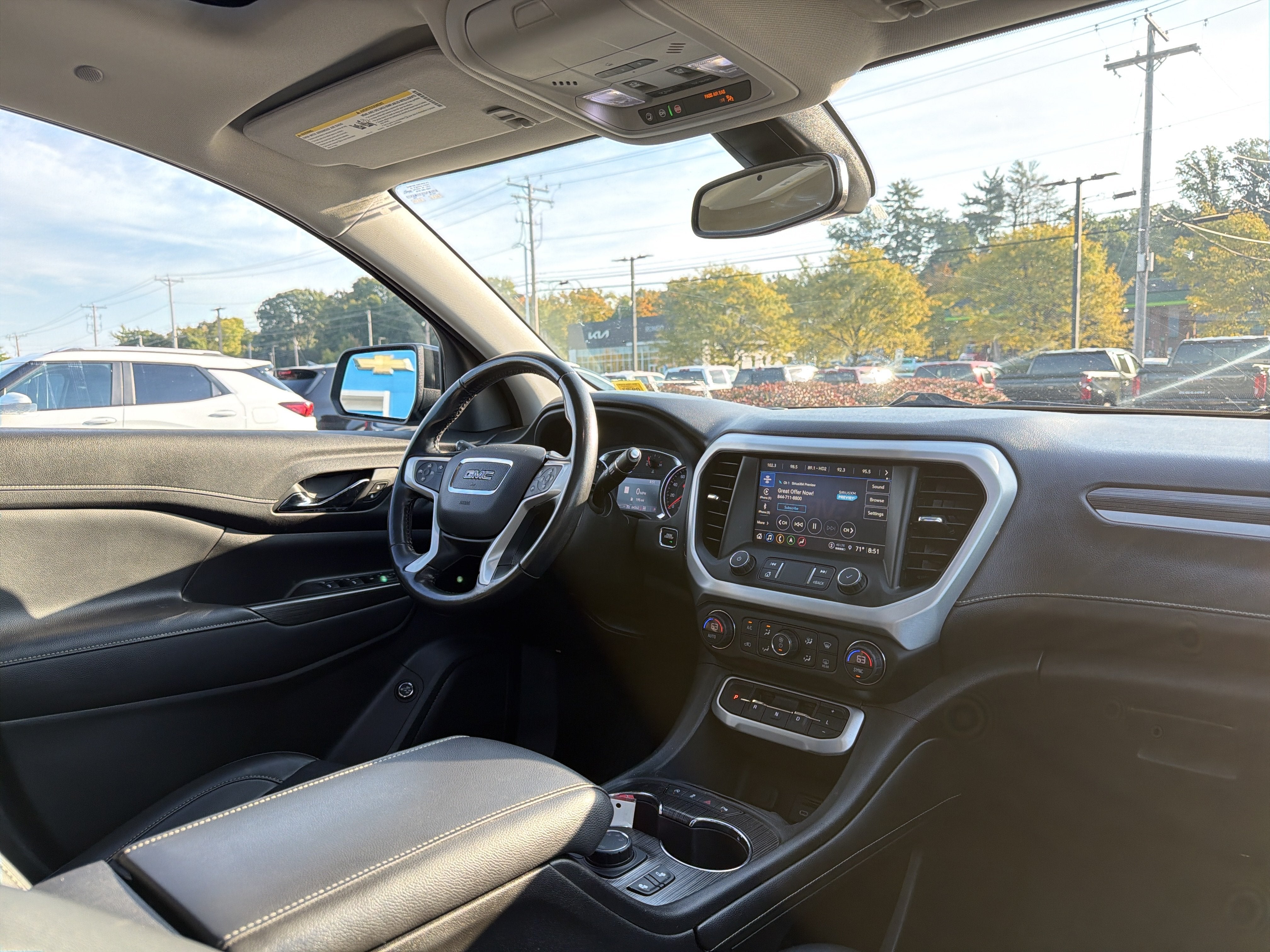 2021 GMC Acadia SLT